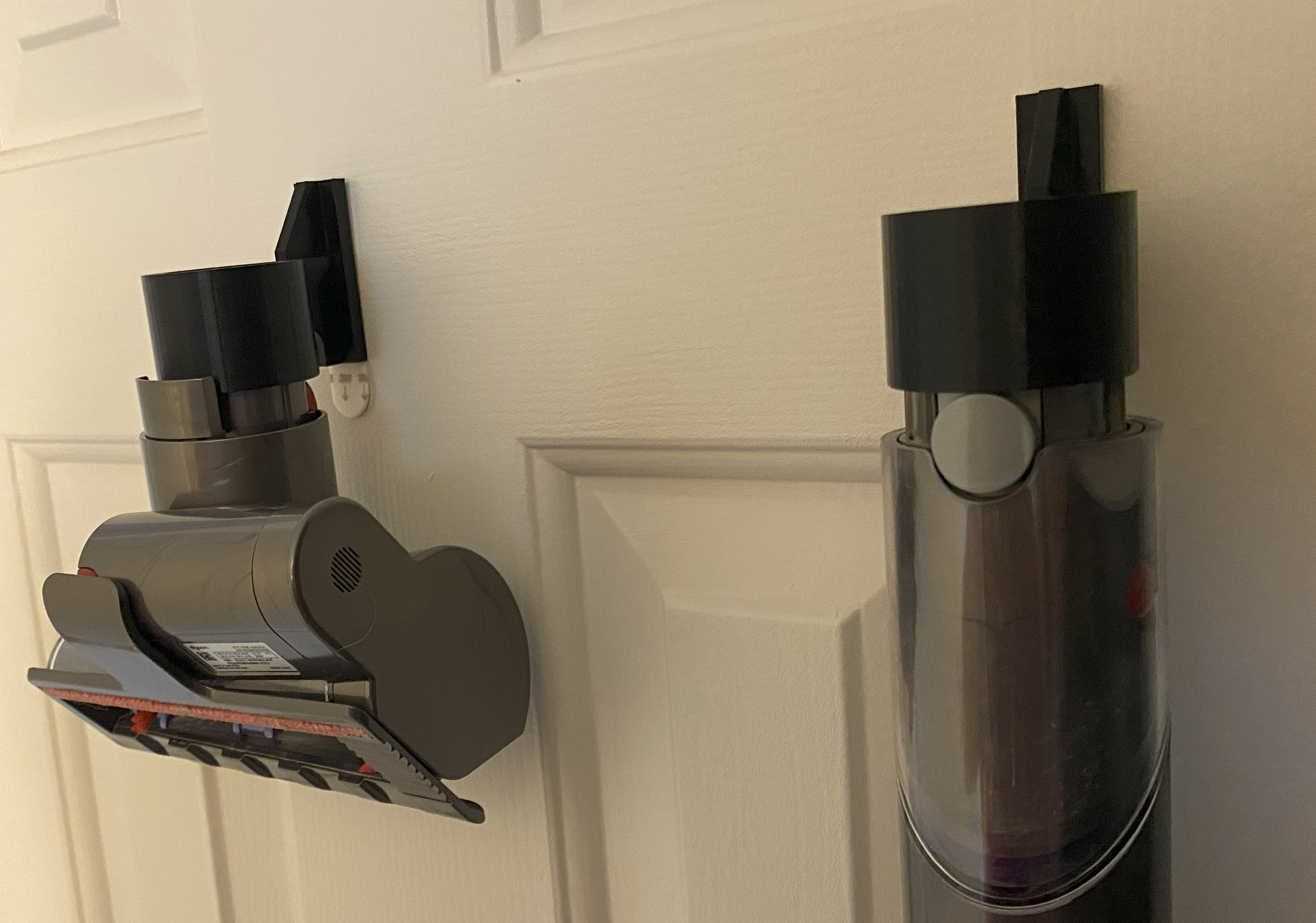 Miniatura 2 do modelo 3D Dyson Holder