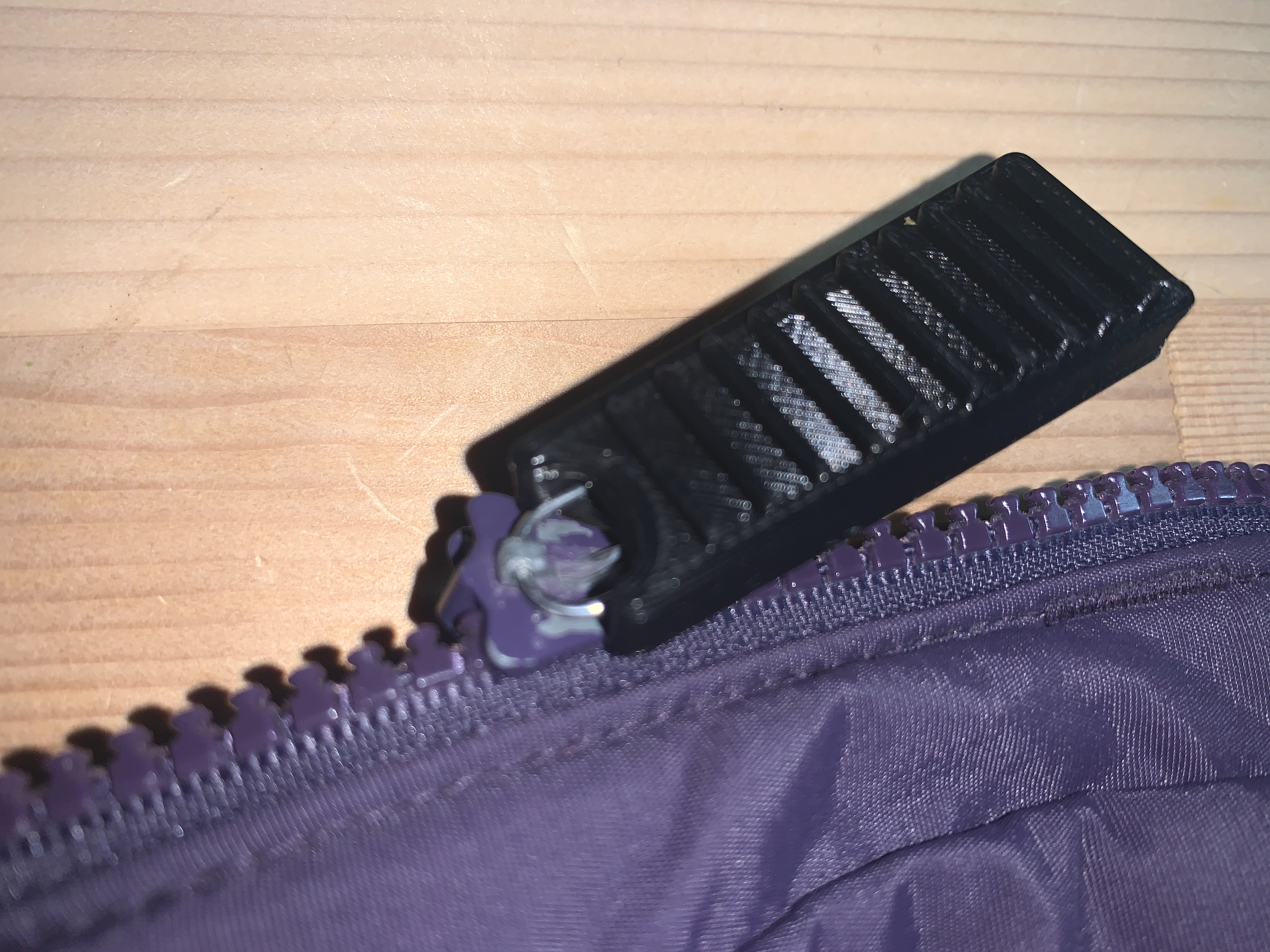 Miniatura 8 do modelo 3D Broken Zipper Pull Replacement