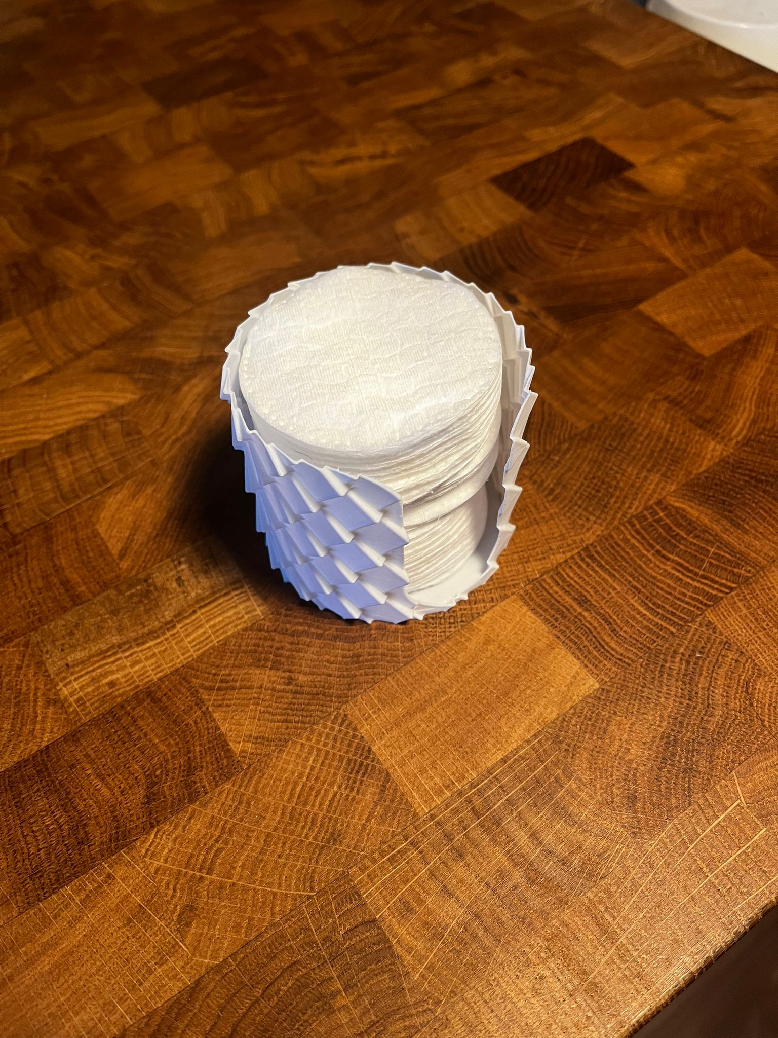 Dragon Scale Cotton Pad Holder
