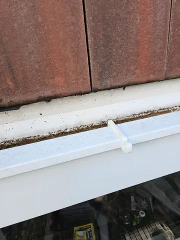 Gutter hook for christmas lights