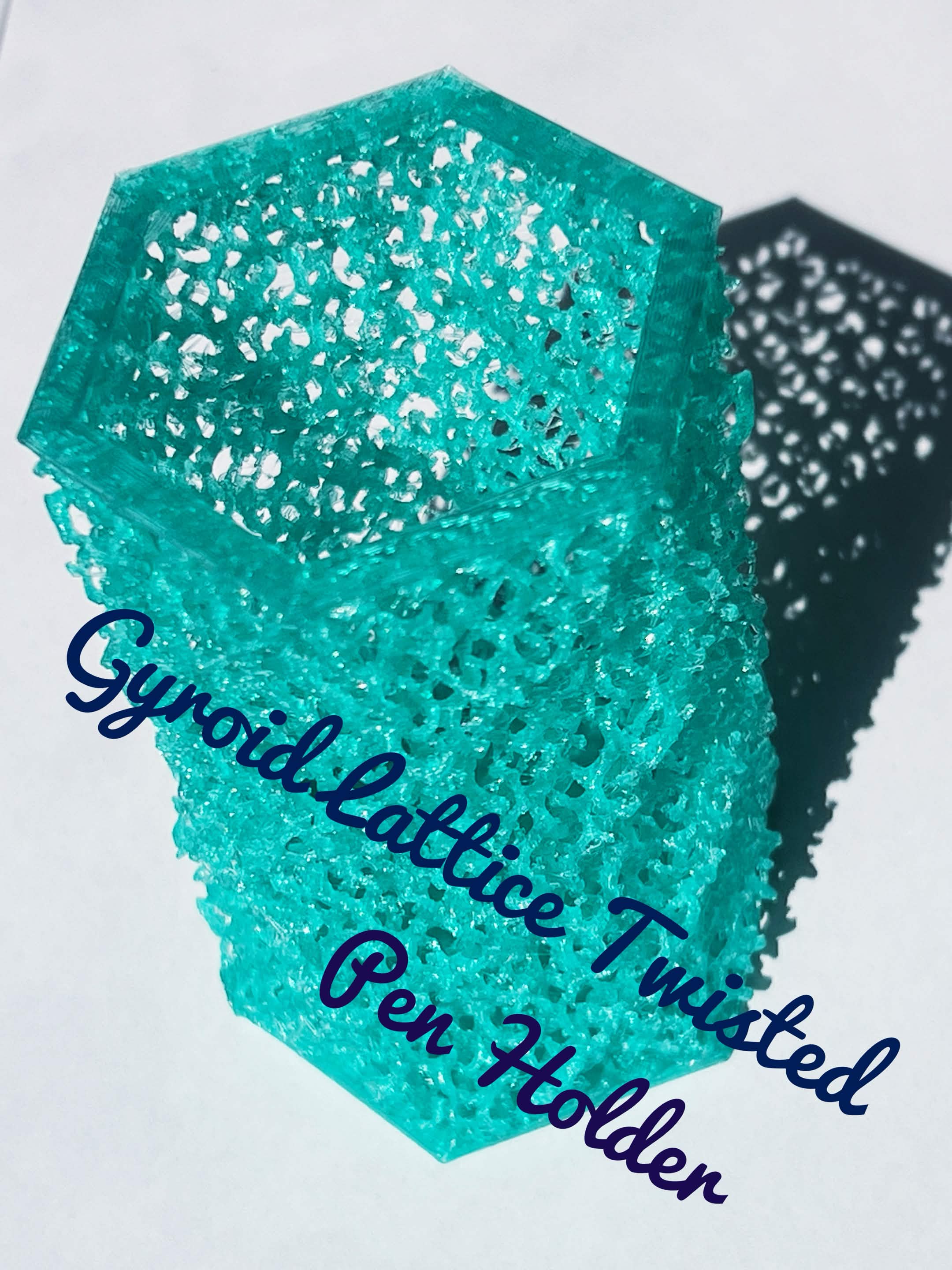 Gyroid Lattice Twisted Pen Holder