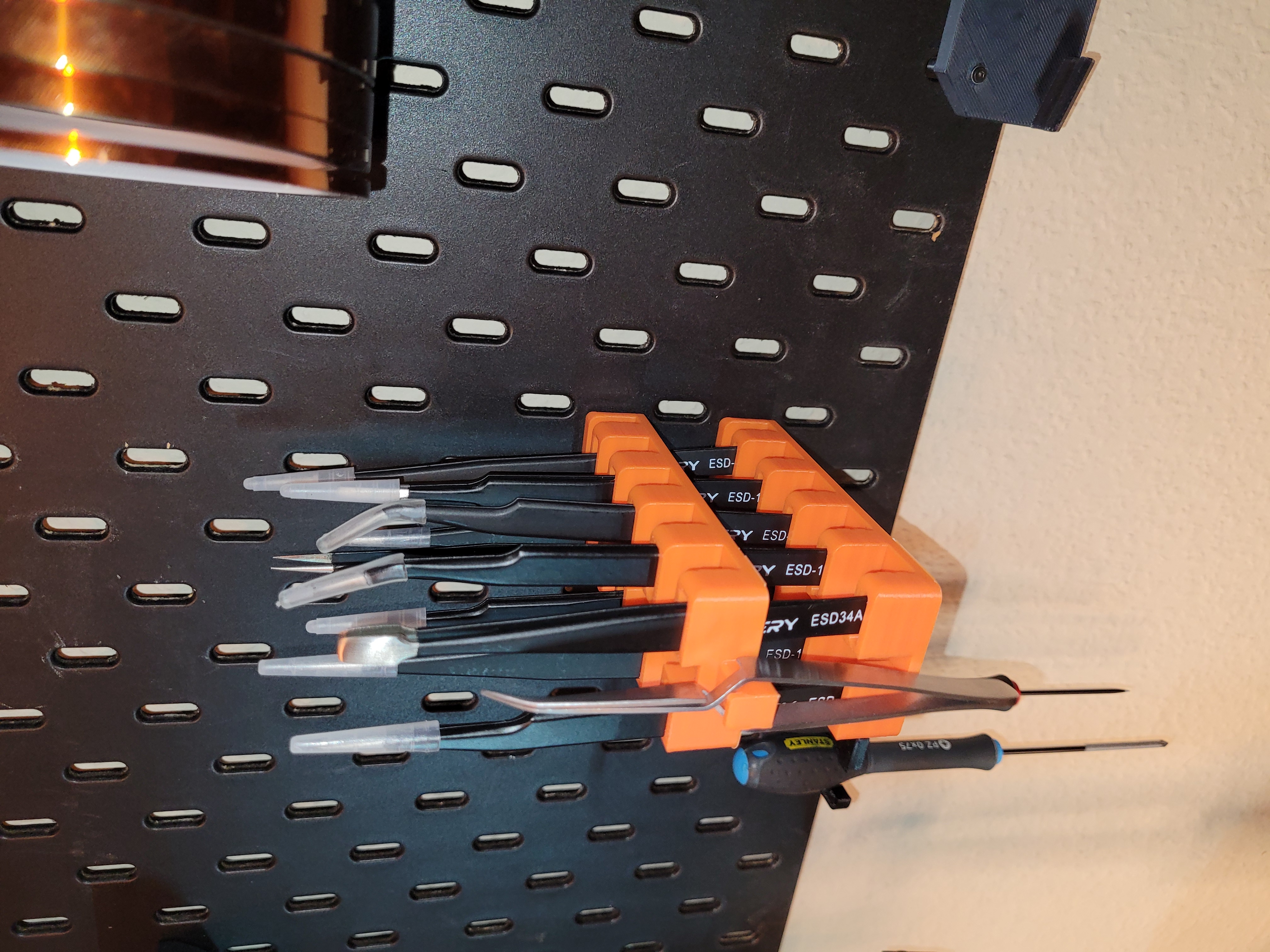 SKADIS Tweezers Holder