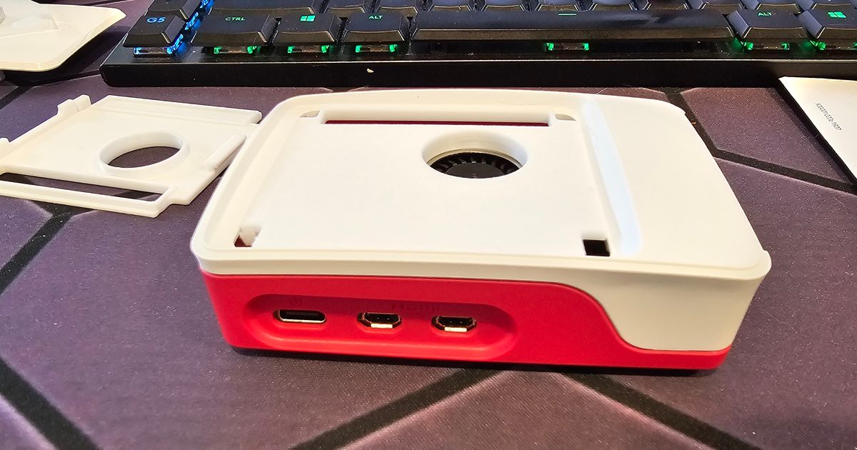 Raspberry Pi 5 Unboxing Active Cooler and Case 