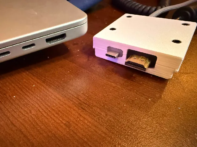 Macbook HDMI/USB-C cable dock