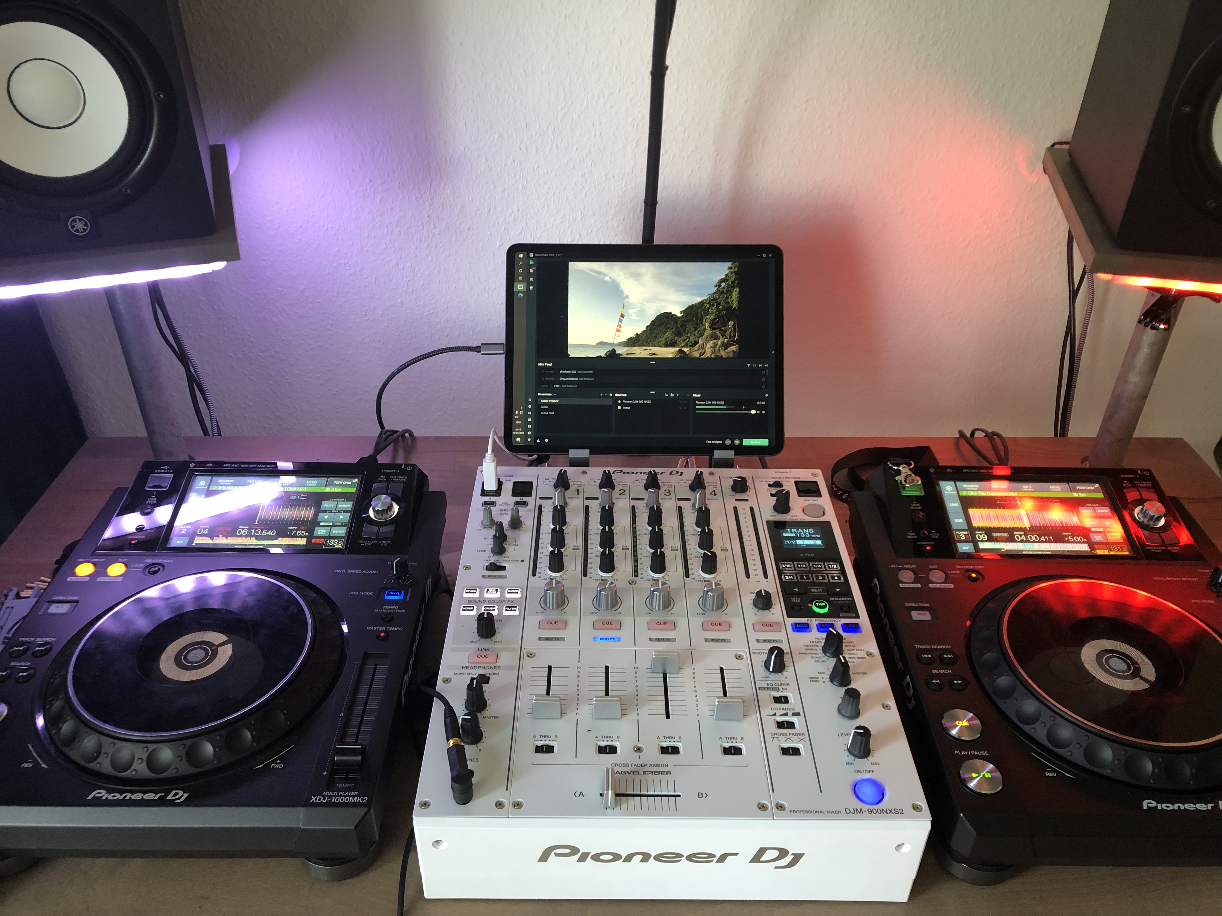 Tablet mount for Pioneer DJM 900 NXS2