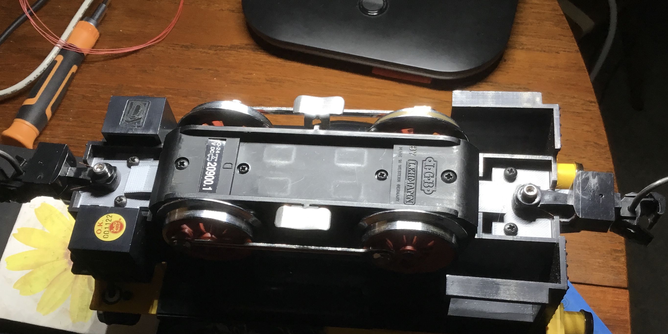 Kadee 832/ lgb 20900 mounting plates