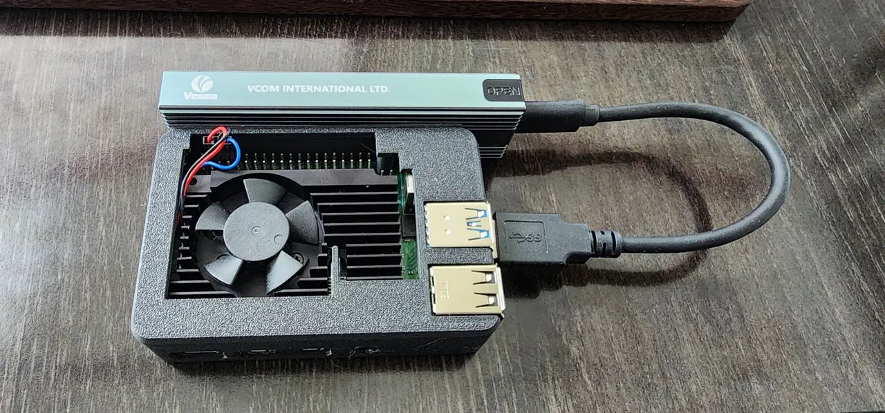 GeeekPi Raspberry Pi4ケース と Pi4 4GB