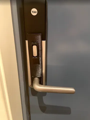 Yale Doorman V2 child proofing