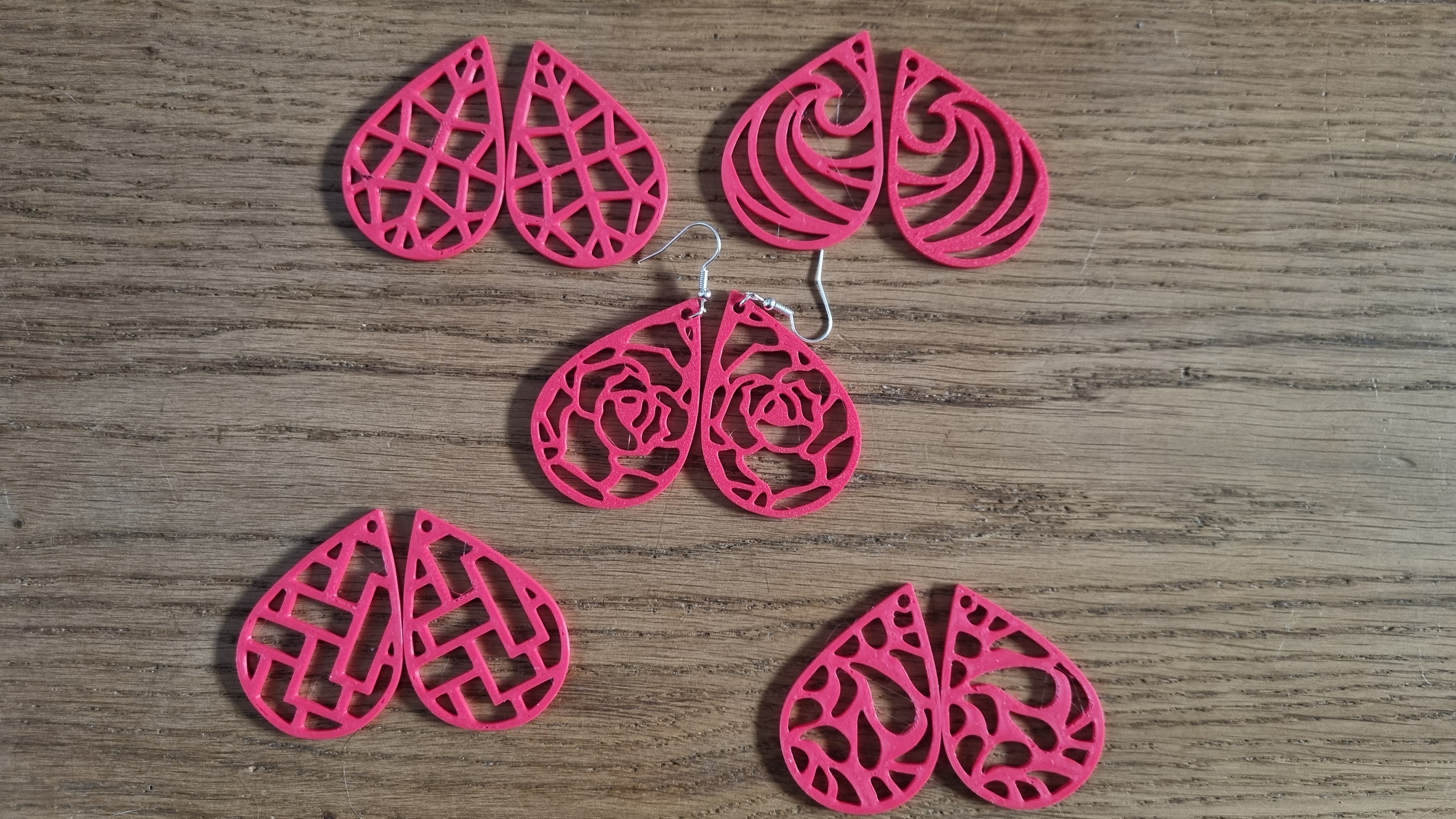 Teardrop earrings