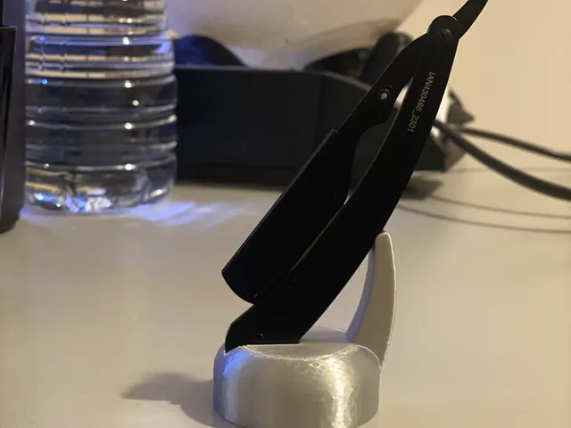 Straight razor minimalist stand .
