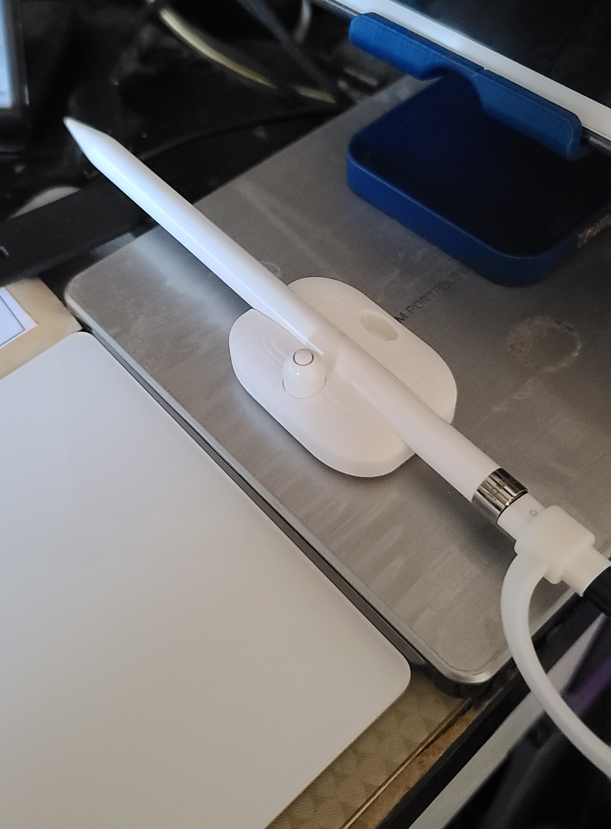 Apple Pencil holder