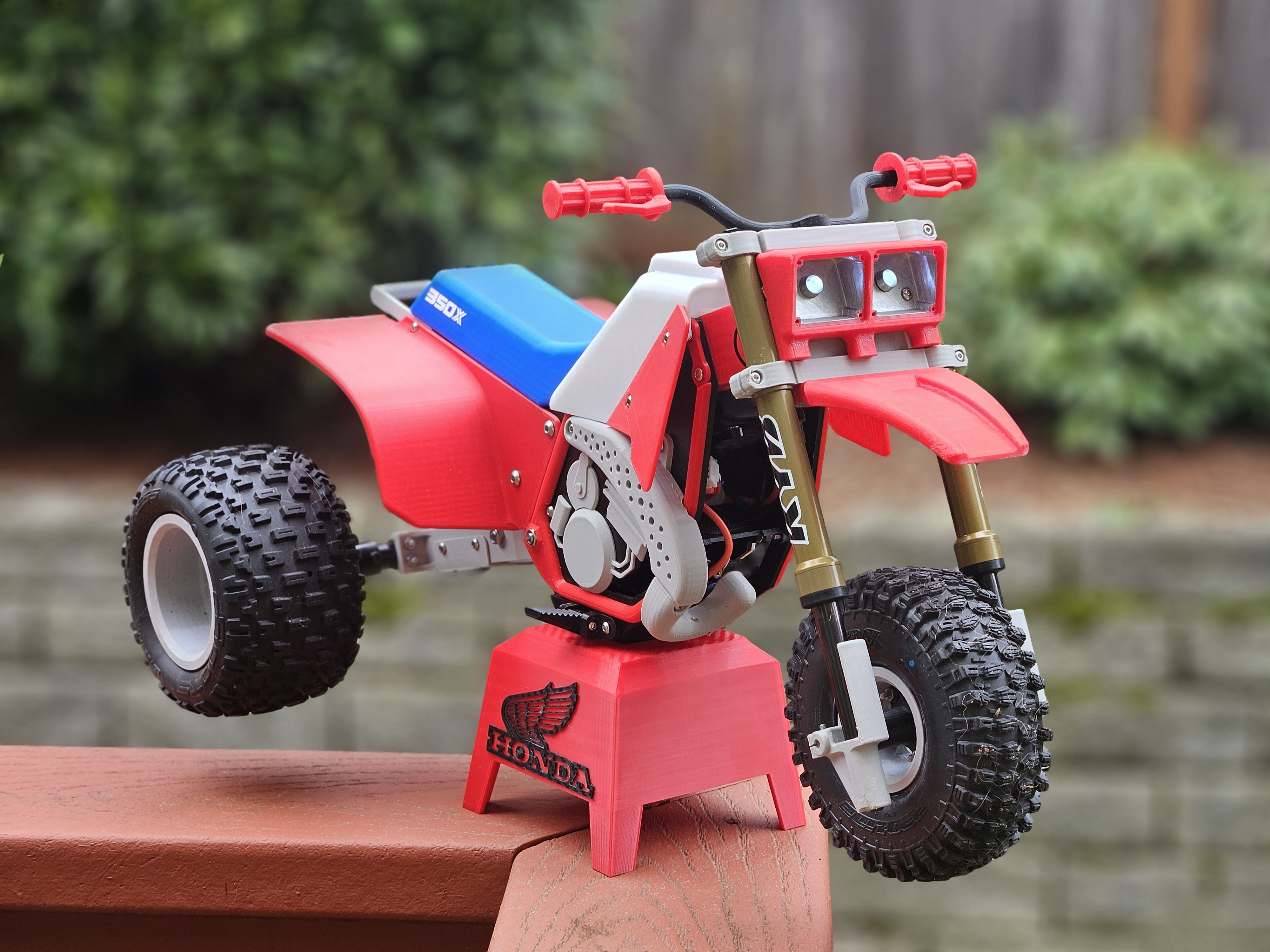 RC Pitstand with Honda Logo for Trifekta RC