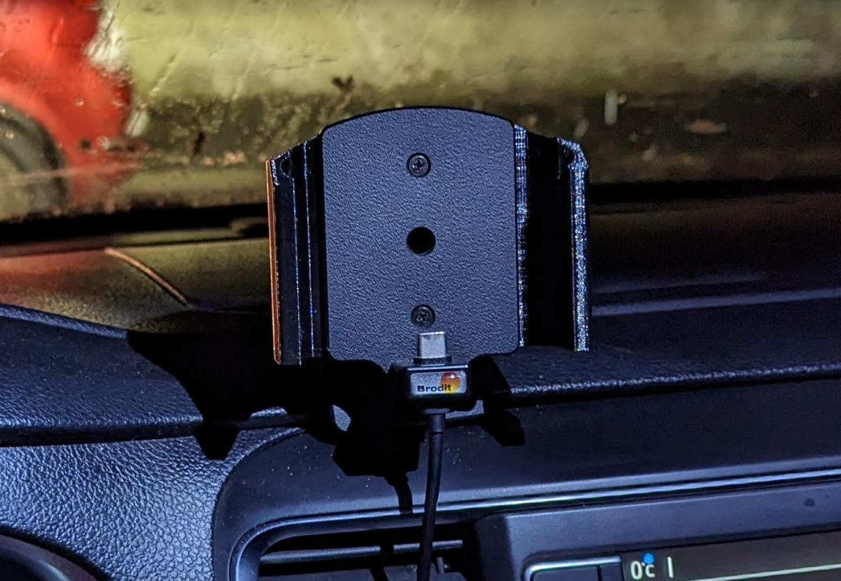 brodit-compatible-pixel-7-pro-w-silicone-case-car-holder-by
