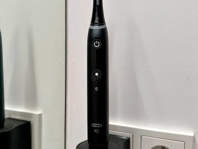 Oral-B IO Socket Adapter