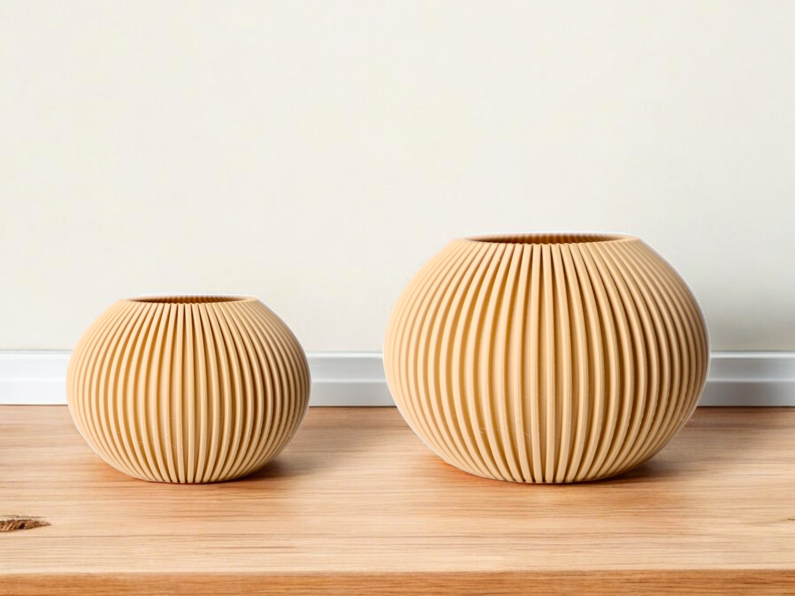 Pleated Round Vase – Modern Ribbed Decorative Vase