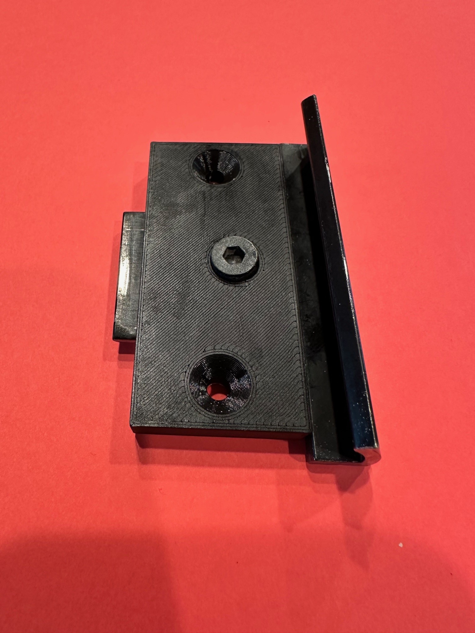 Sliding Window Latch Cover by Hammernine Download free STL model