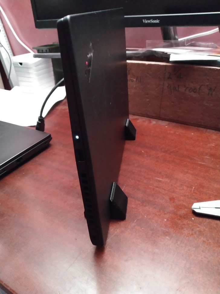 Vertical Laptop Stand - ThinkPad X1