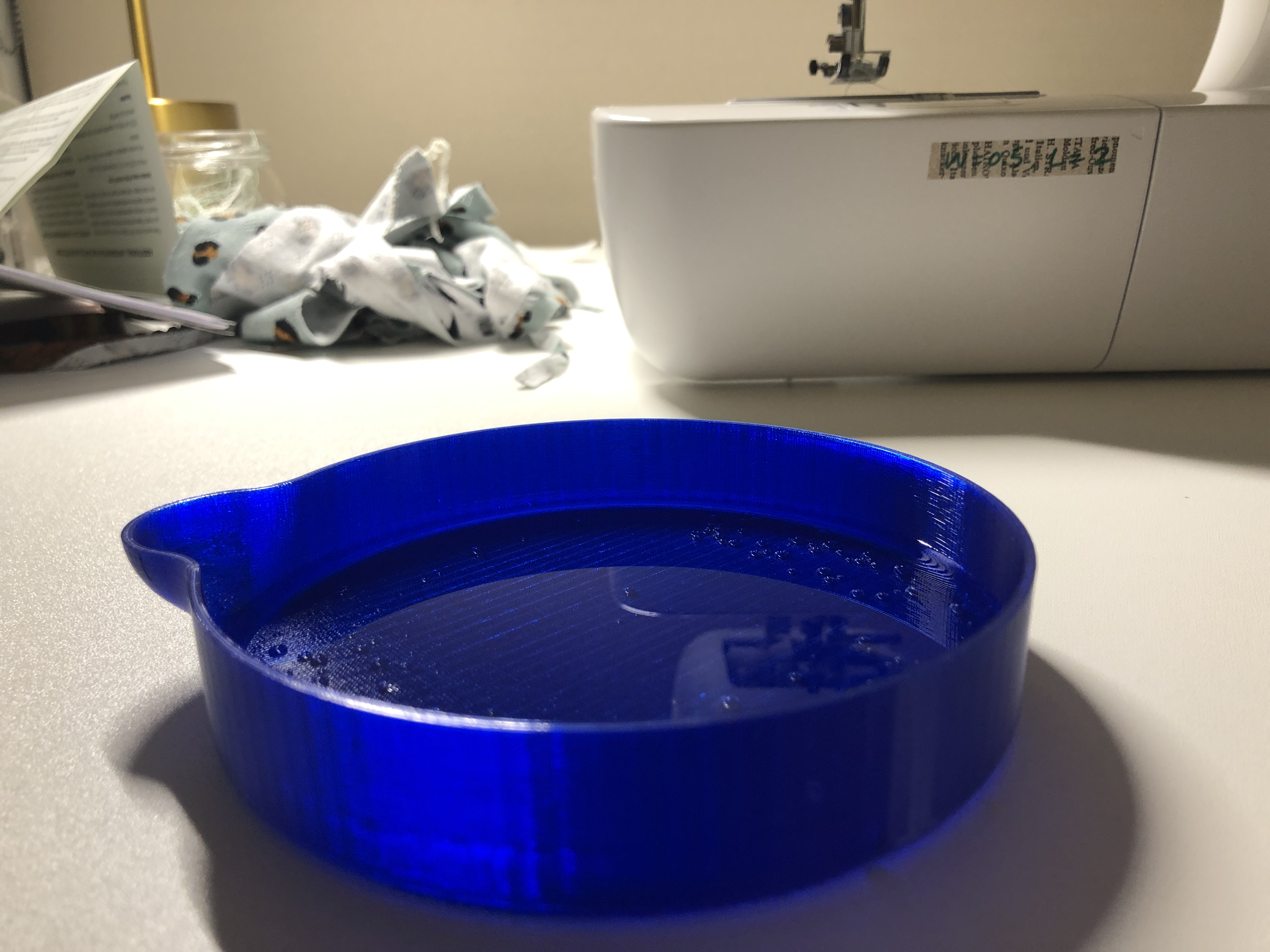 lip-less reservoir
