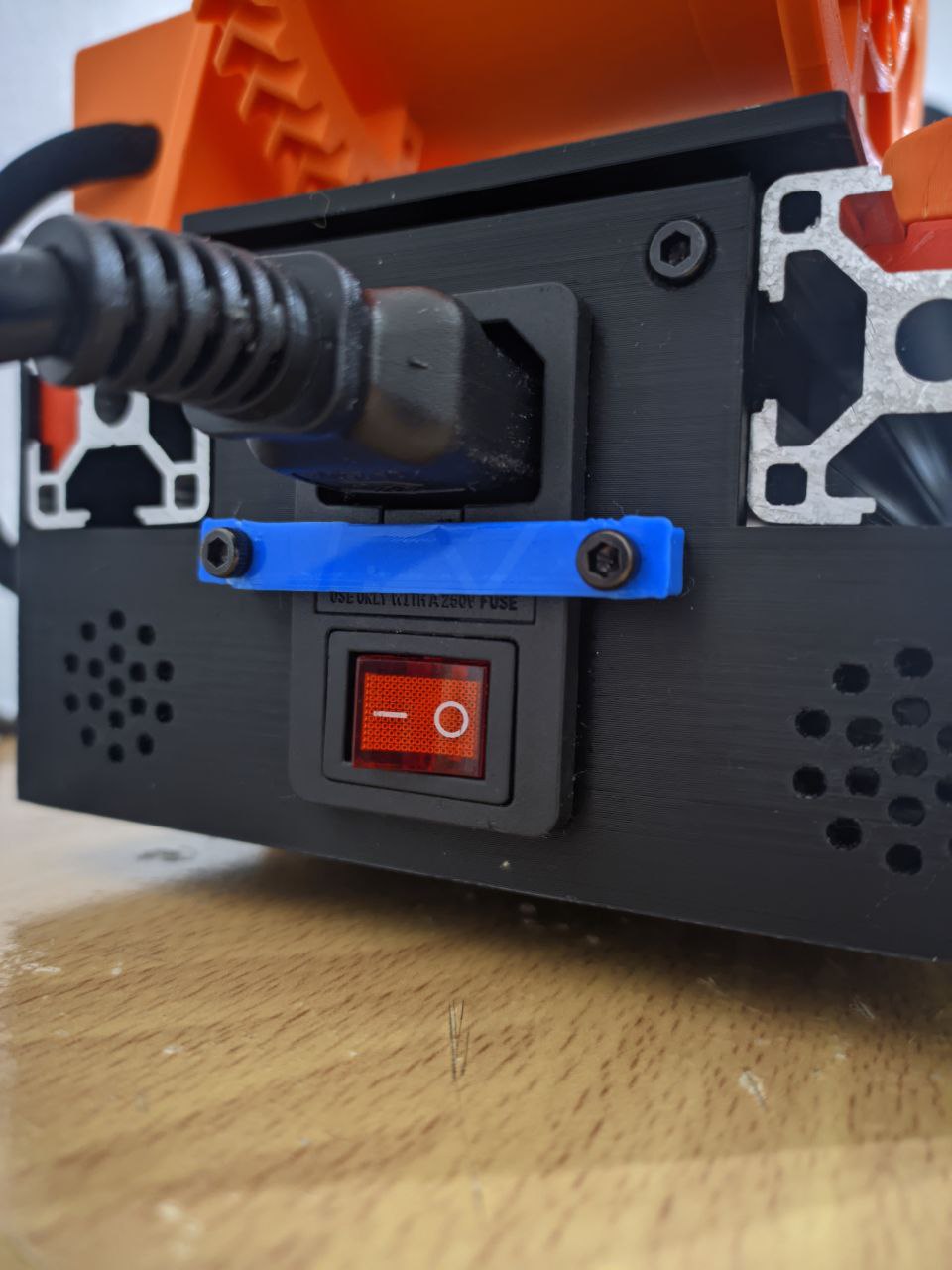 Bracket mount for IEC C14 socket without side holes by Vialon