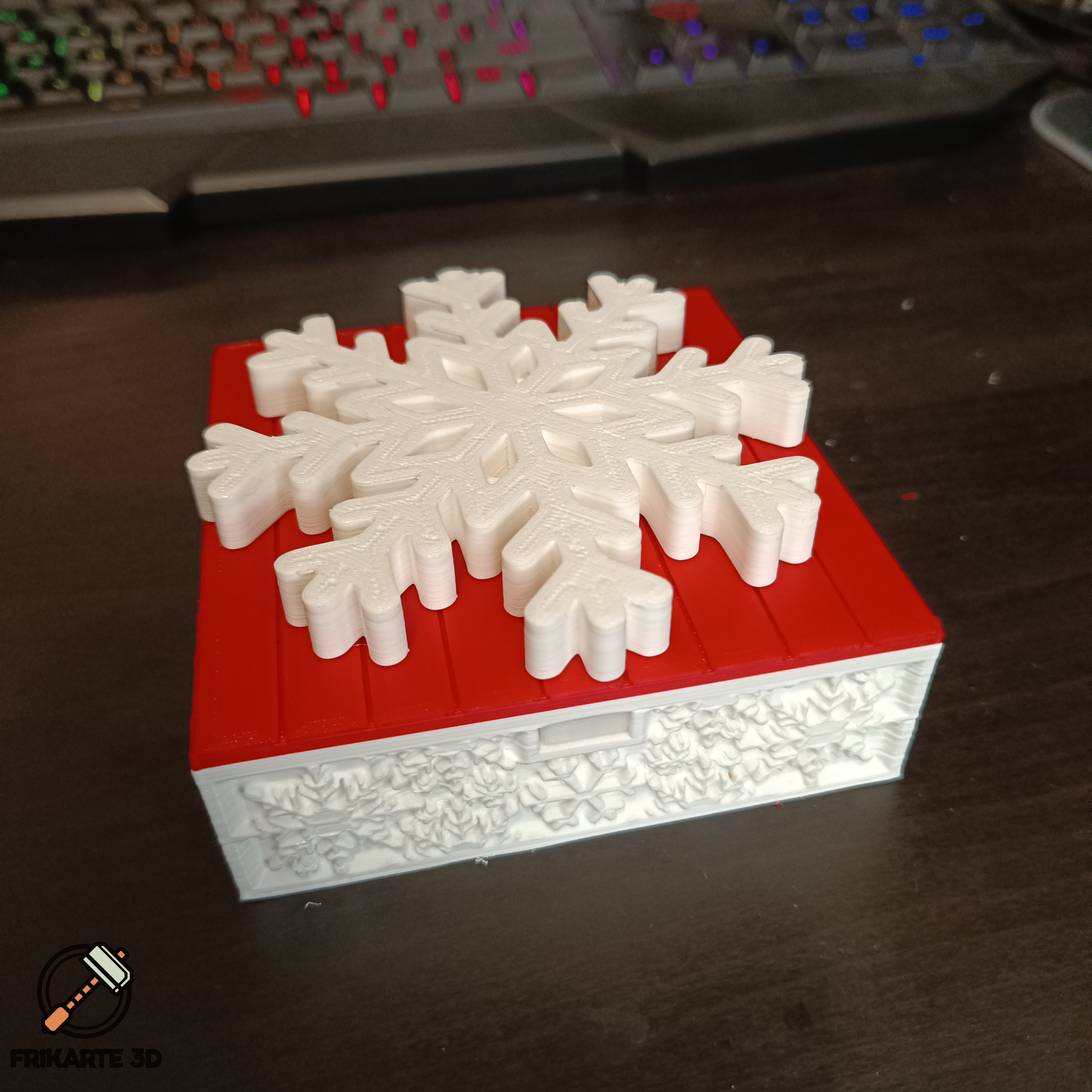 Snowflake Mechanically Locking Box Season of Giving by Frikarte3D
