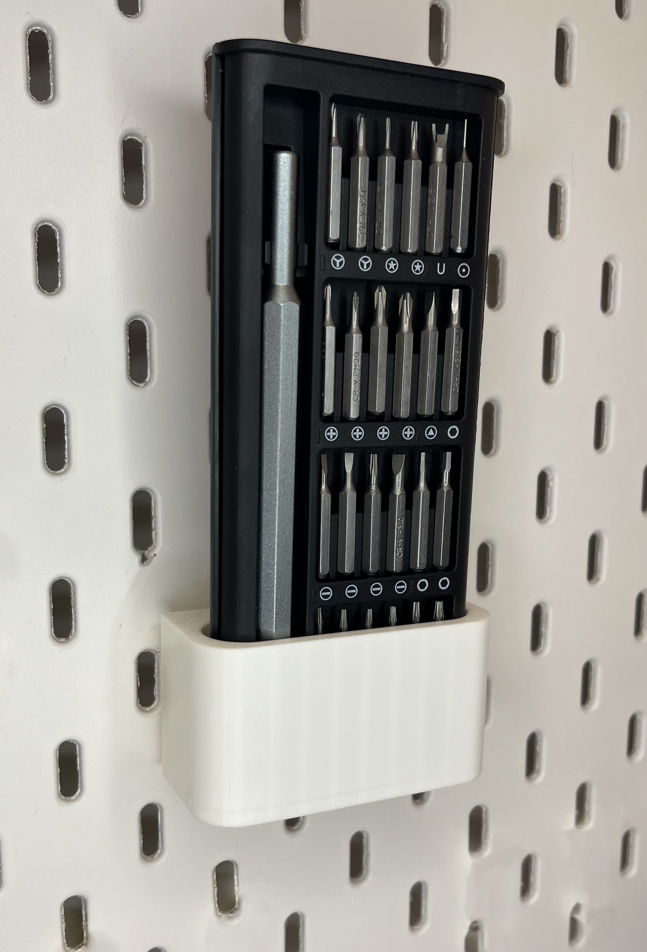 Magnetic precision screwdriver set mount for IKEA Skadis