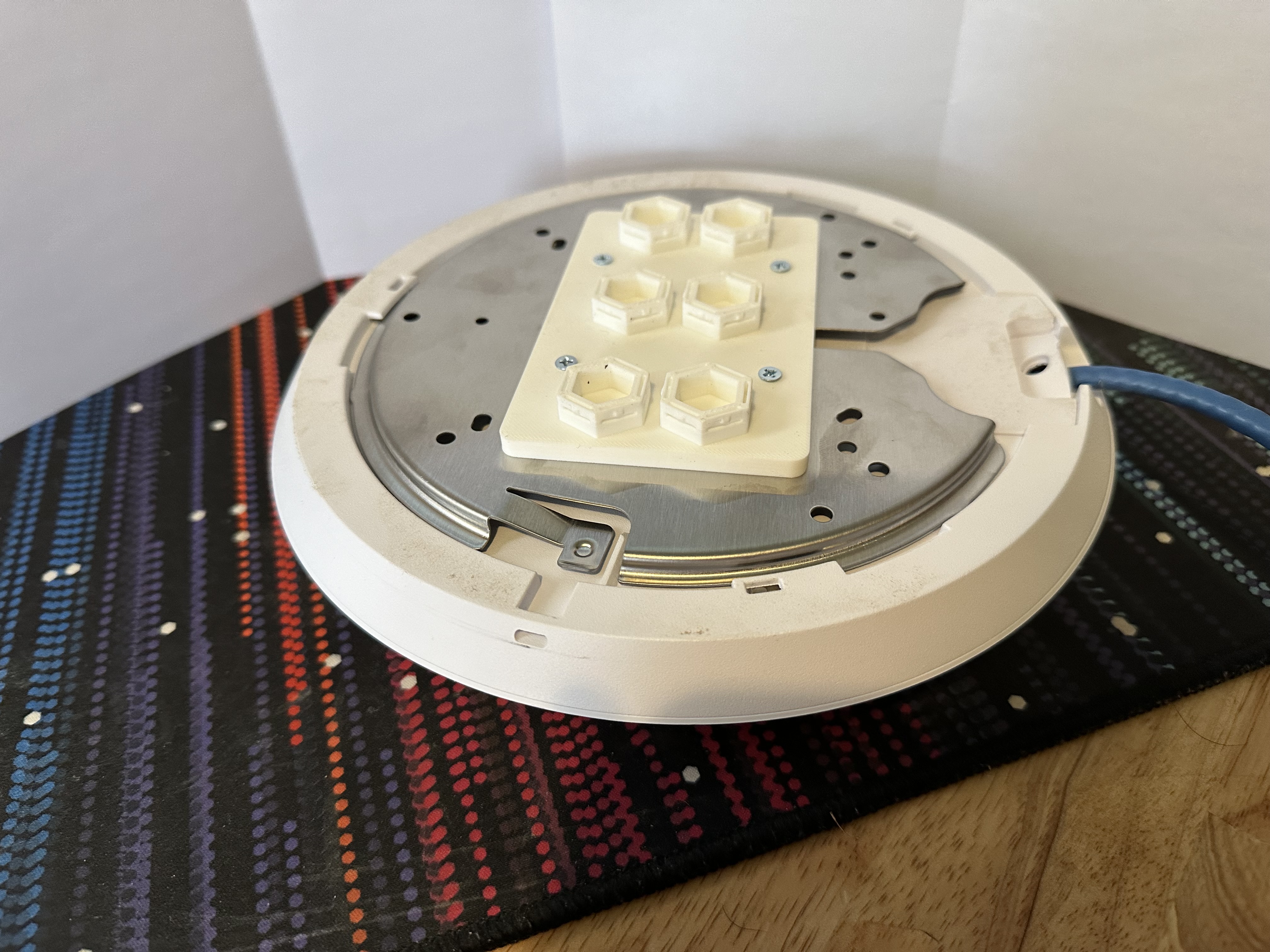 UniFi U6 Enterprise AP HSW Mount