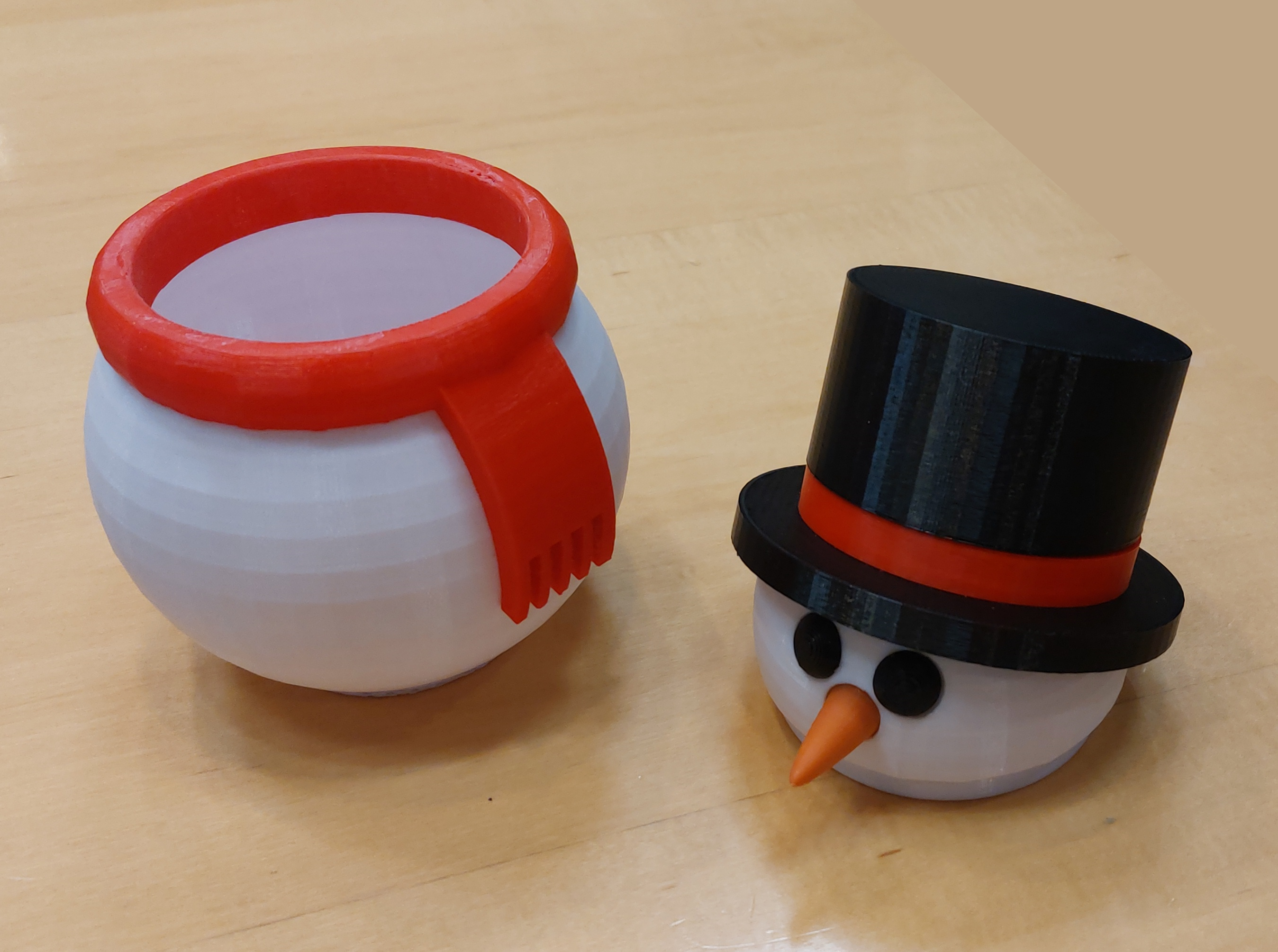 Miniatura 2 do modelo 3D Snowman candy dish