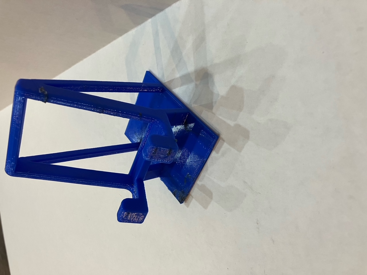 Miniatura 3 do modelo 3D Simple Phone Holder