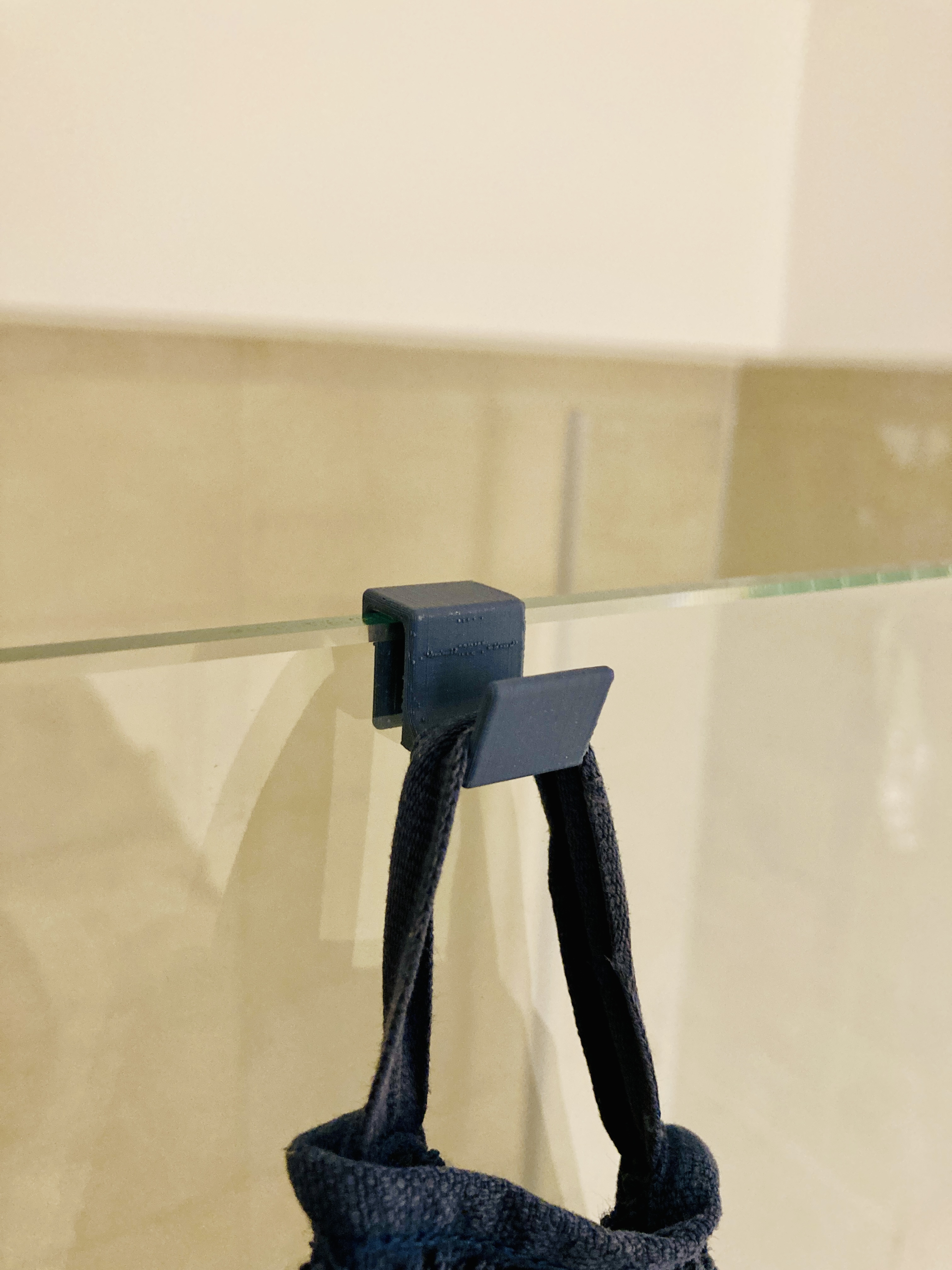 Small, strong shower hook