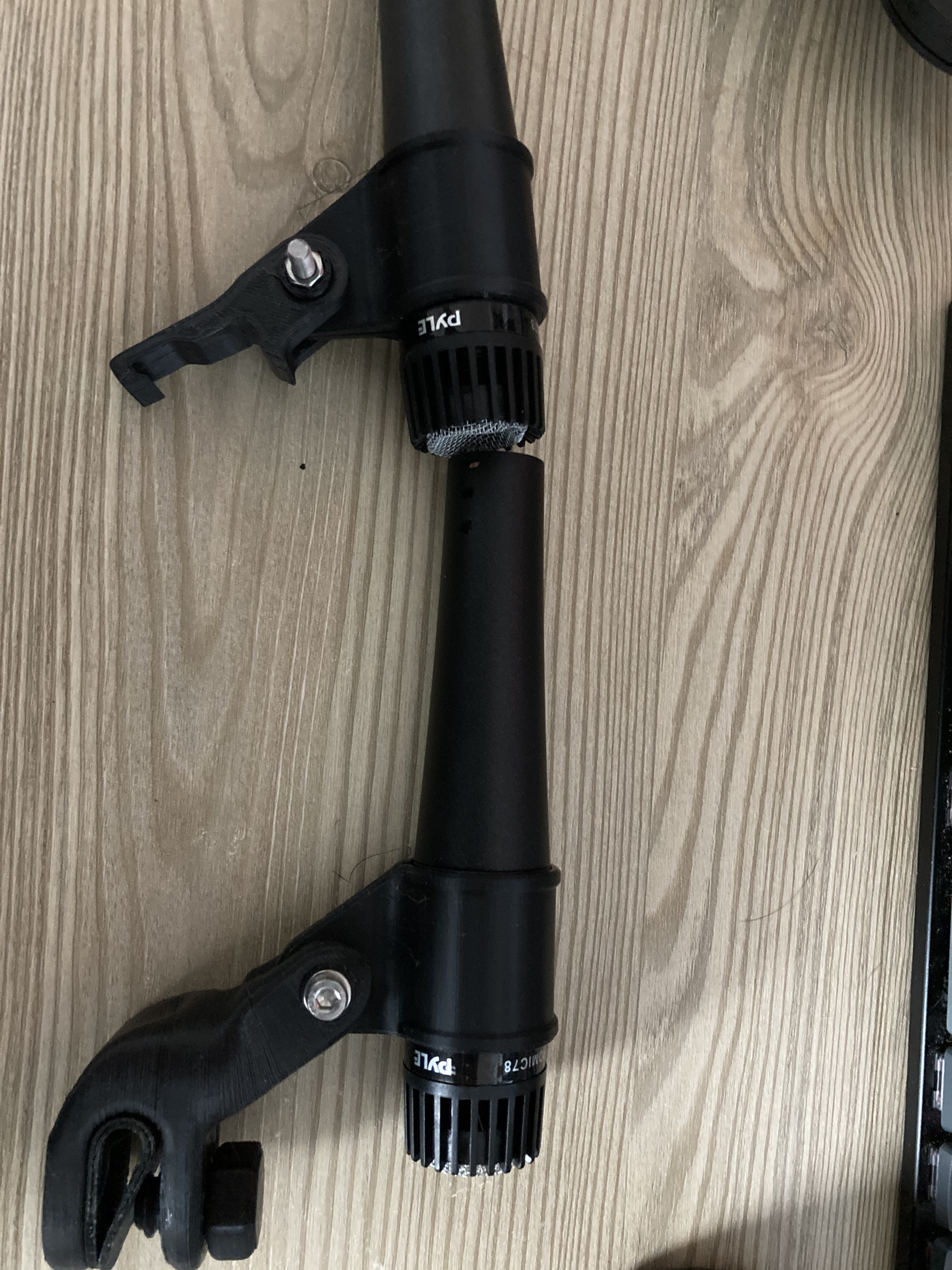 Pyle PDMIC78 Holder