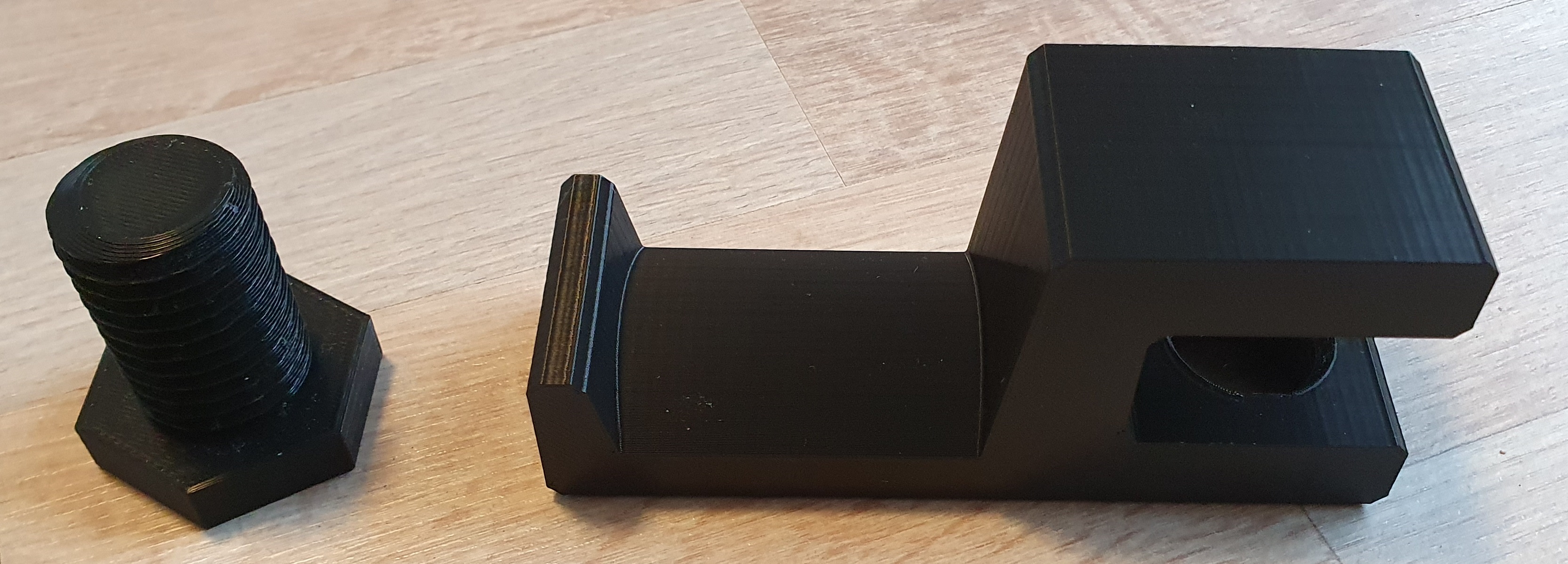 Simple parametrizable headphone holder — miniatura 4