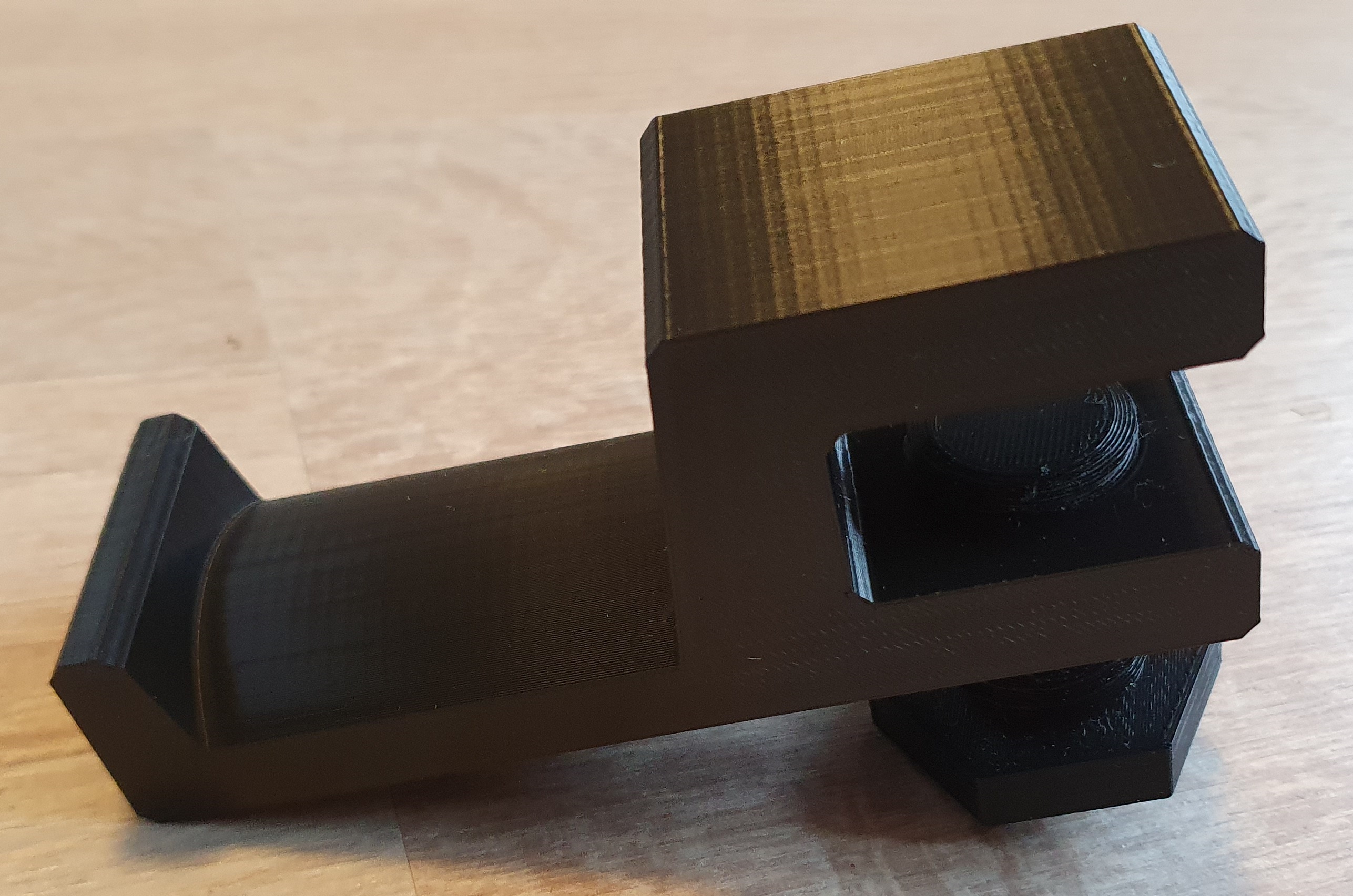 Simple parametrizable headphone holder — miniatura 3