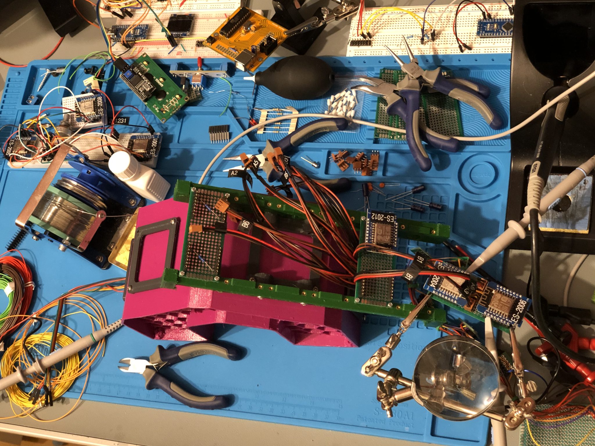 Photoelectric barrier research testbench
