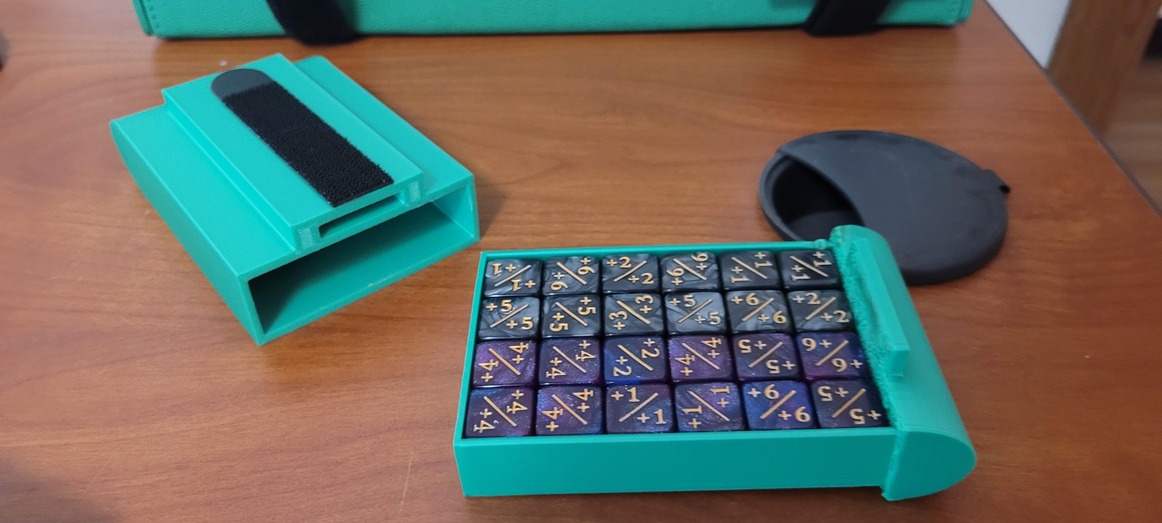Magic Carpet 16mm Dice Holder