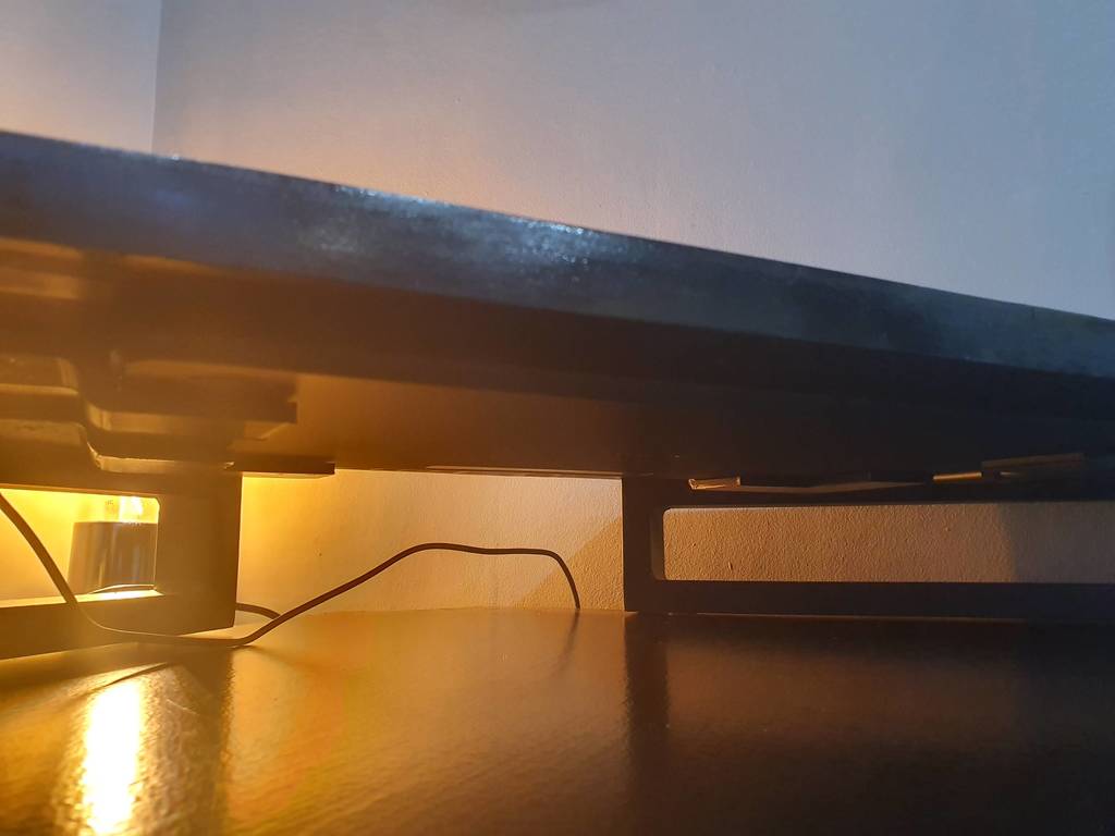 Huion graphic tablet holder by kacperczak Download free STL model