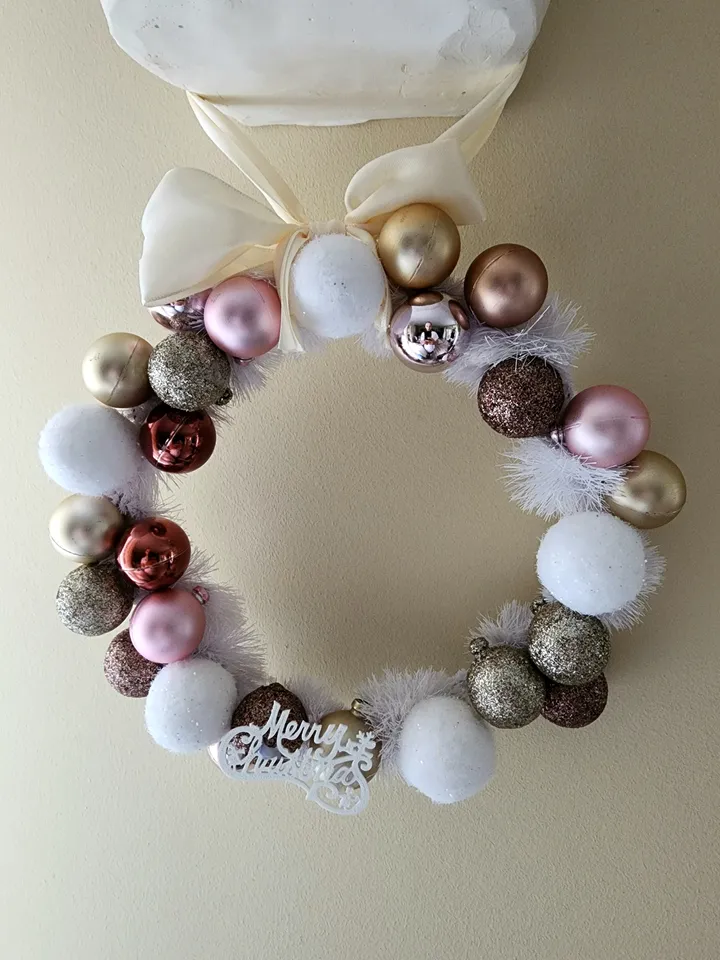 Christmas decorations for doors and walls, stander is included by Șipoș ...