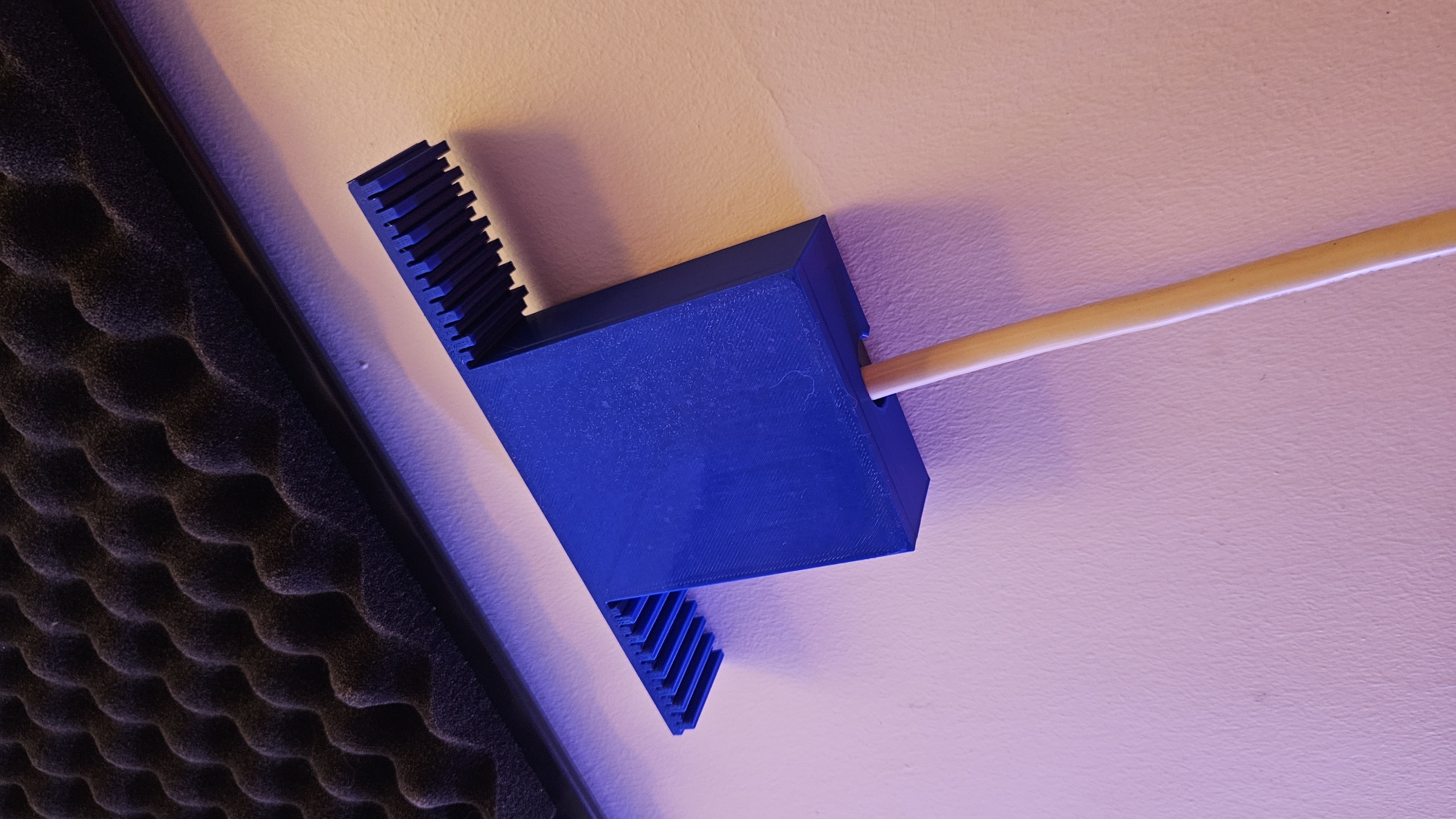 Miniatura 4 do modelo 3D Wall Socket Frame & Mini Shelf