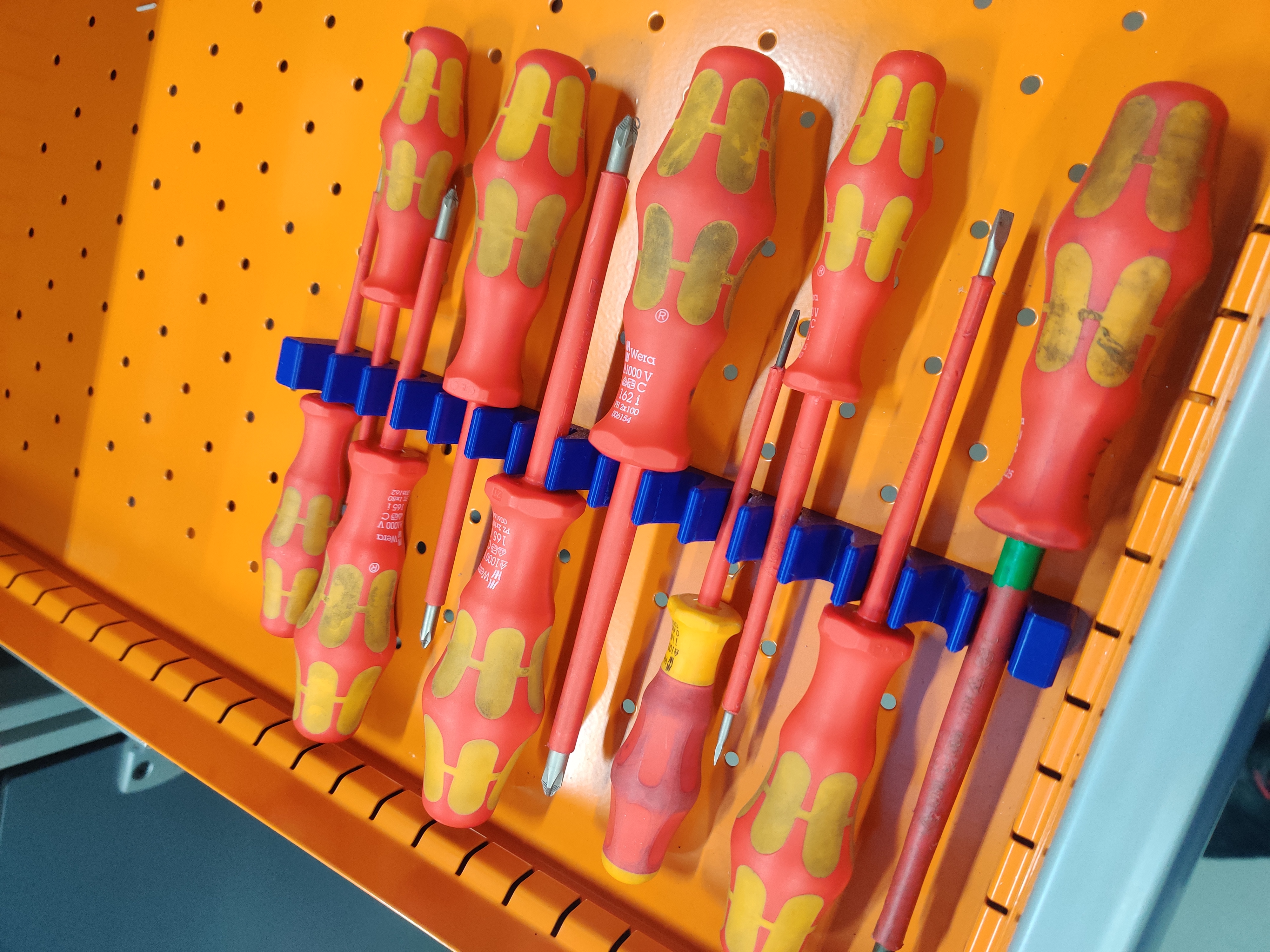 Universal Screwdriver Organizer