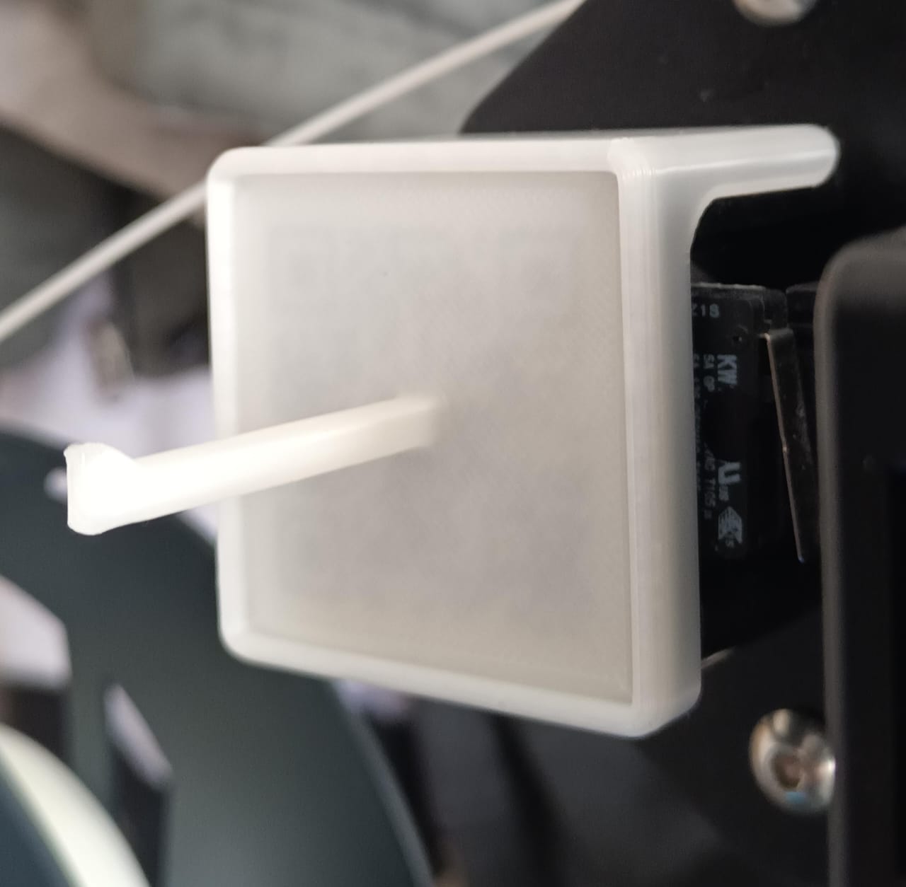 QR Cover Round Thin Layer Scraper Holder