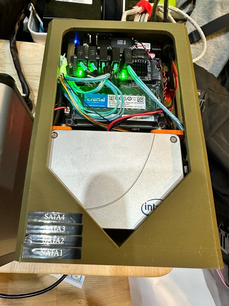 QNAS SATA SSD cache assembly frame