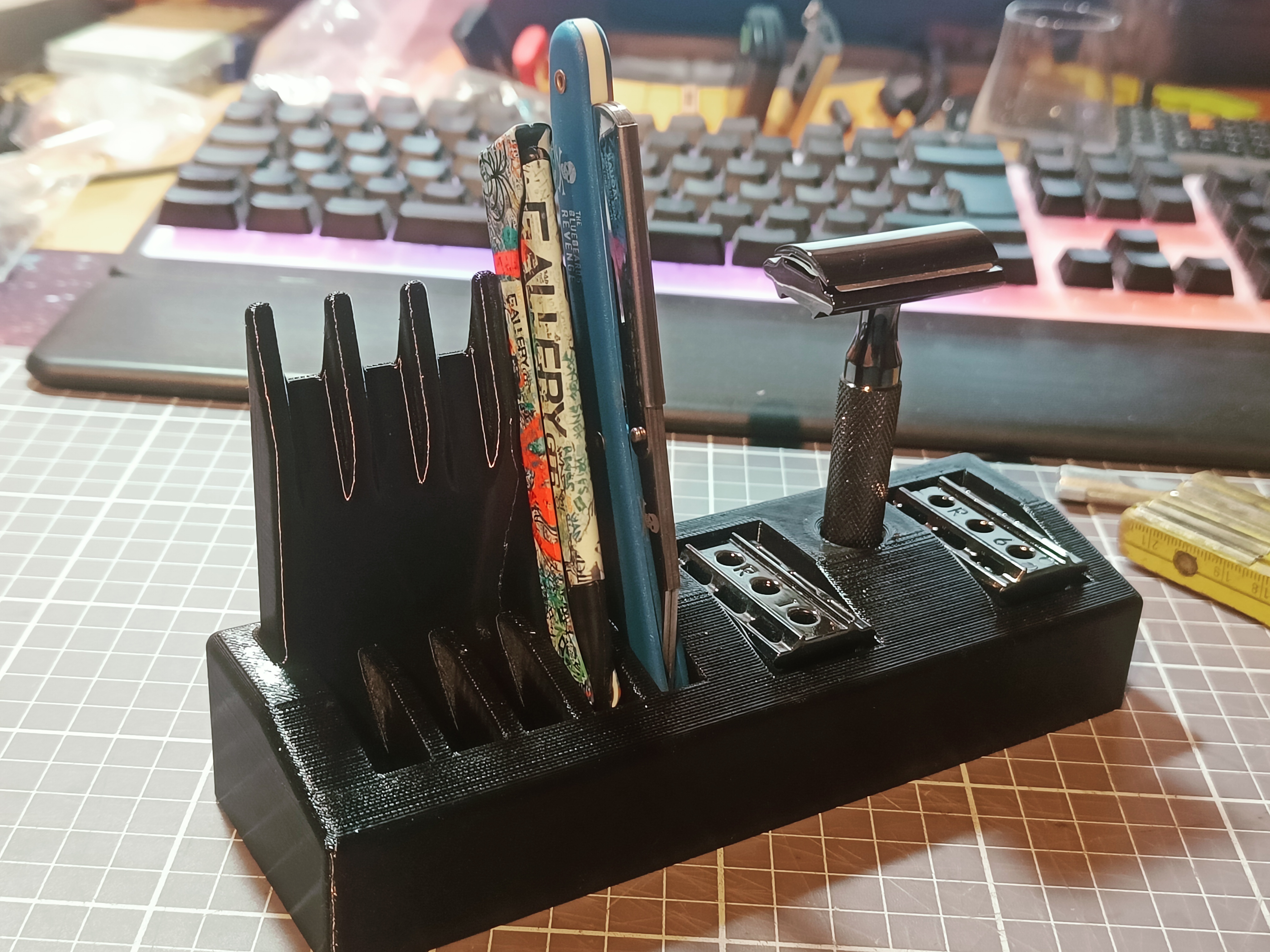 Rockwell Razor 6 C/S and Straight Razor stand