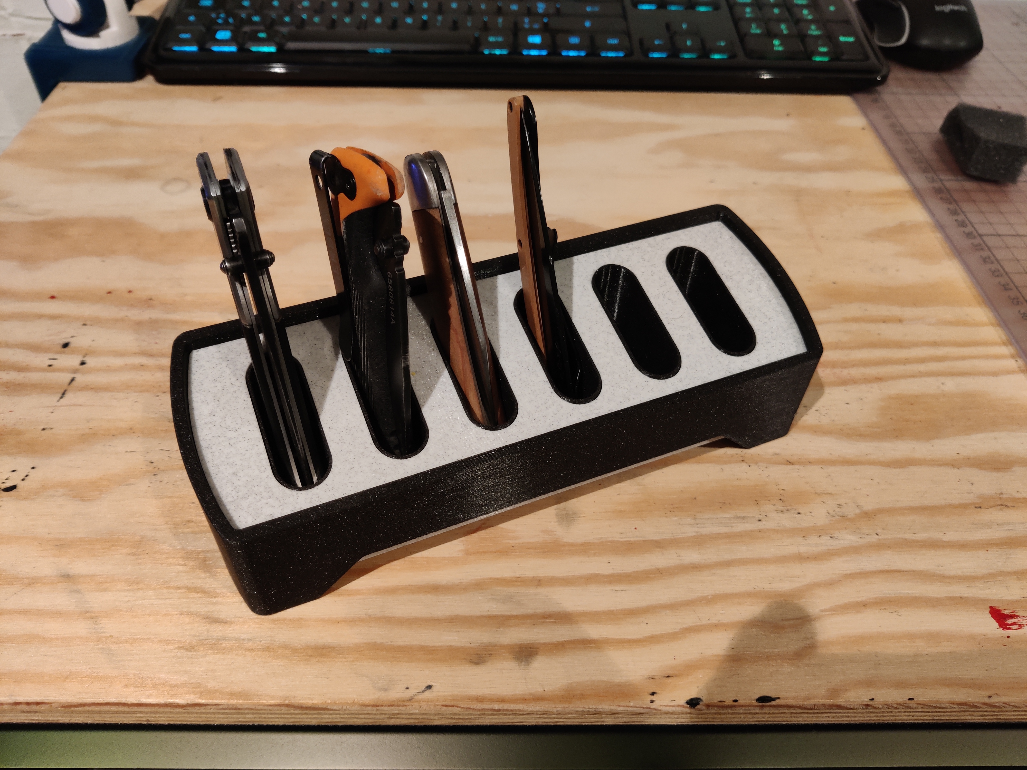 Elegant Pocket-knife organizer