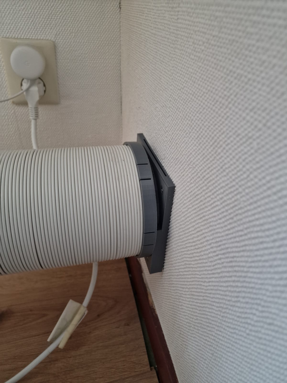 Airco outlet wall adapter for 11cm hole (drainpipe size)