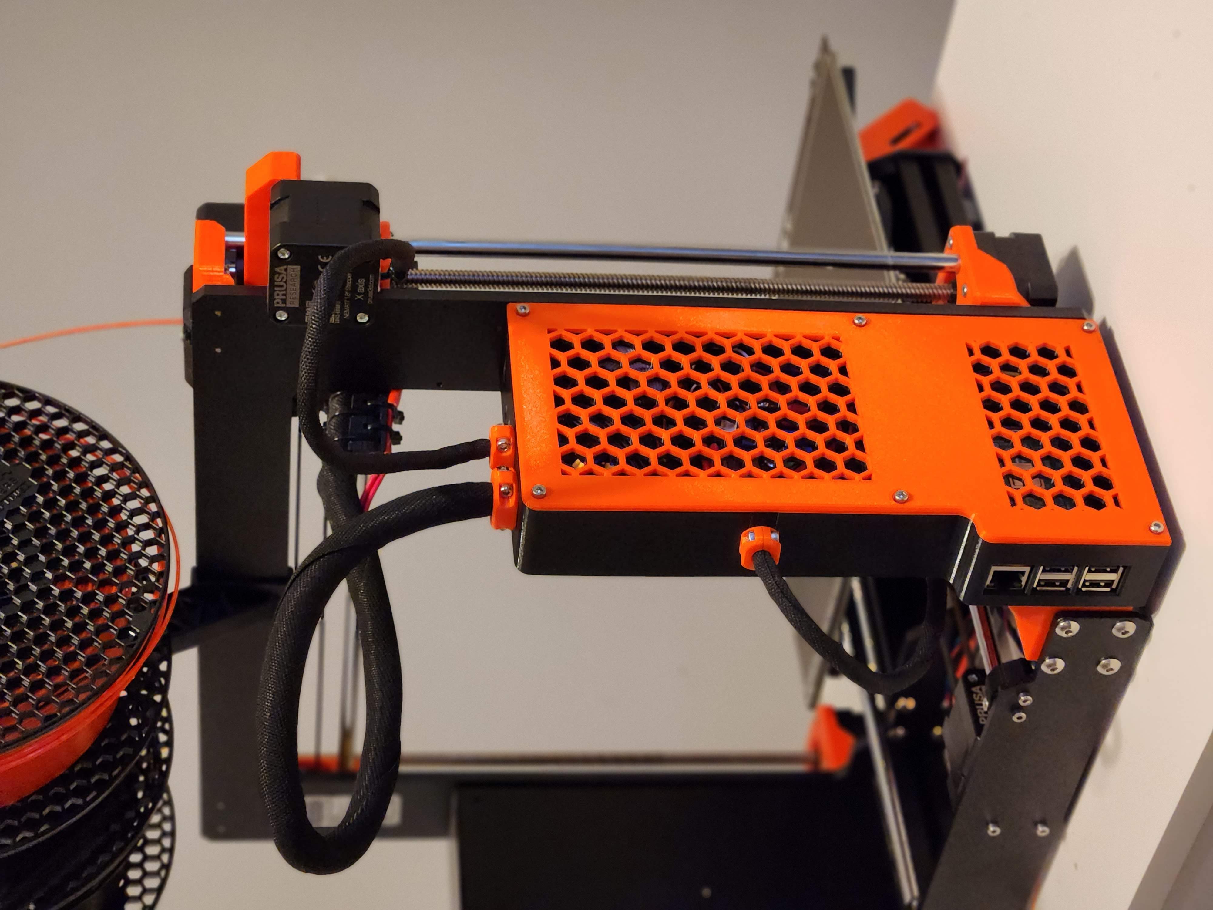 Remix: Prusa MK3s+ Einsy and Pi enclosure (larger case and internal zip tie mounts)