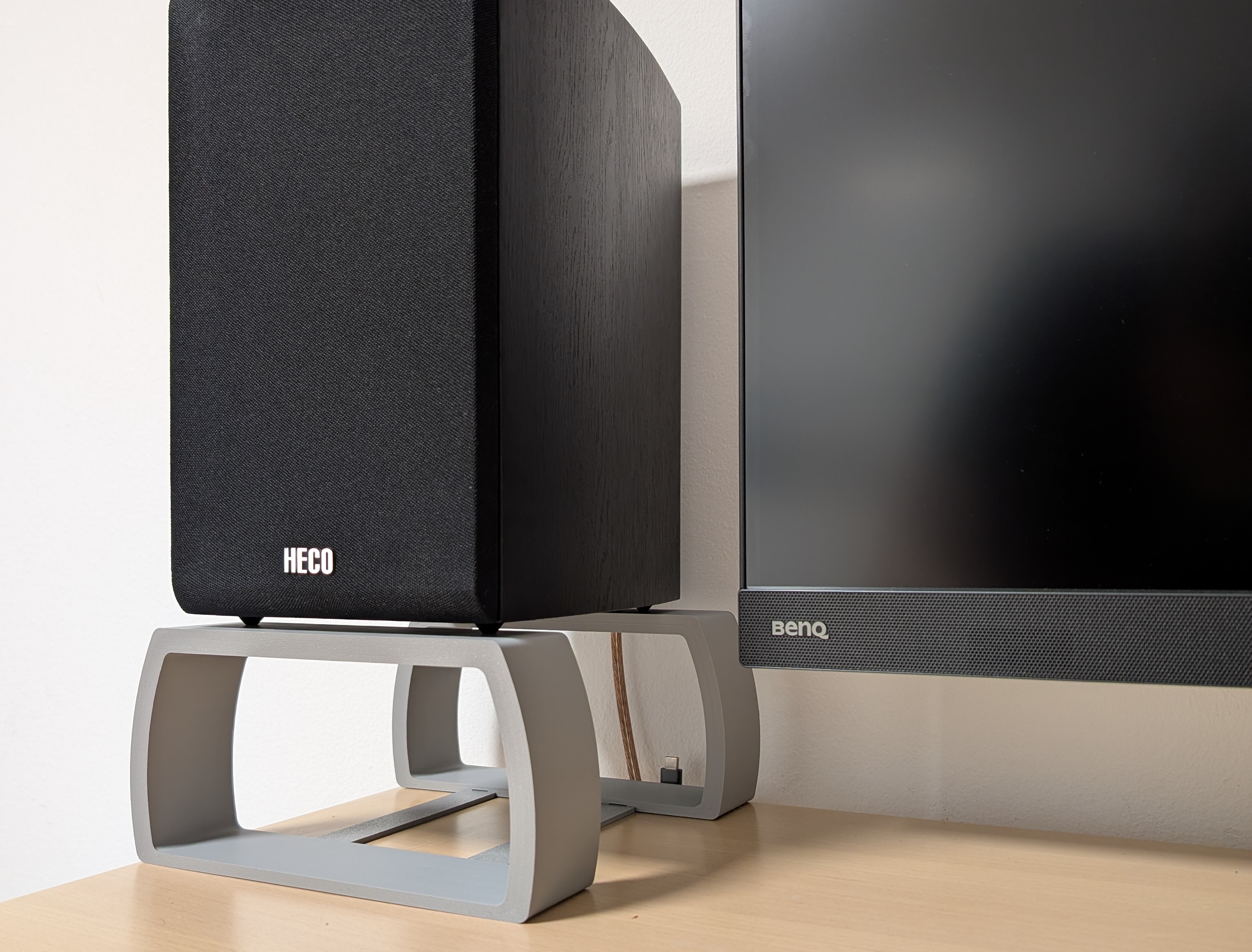 Desktop Speaker Stand 3D model