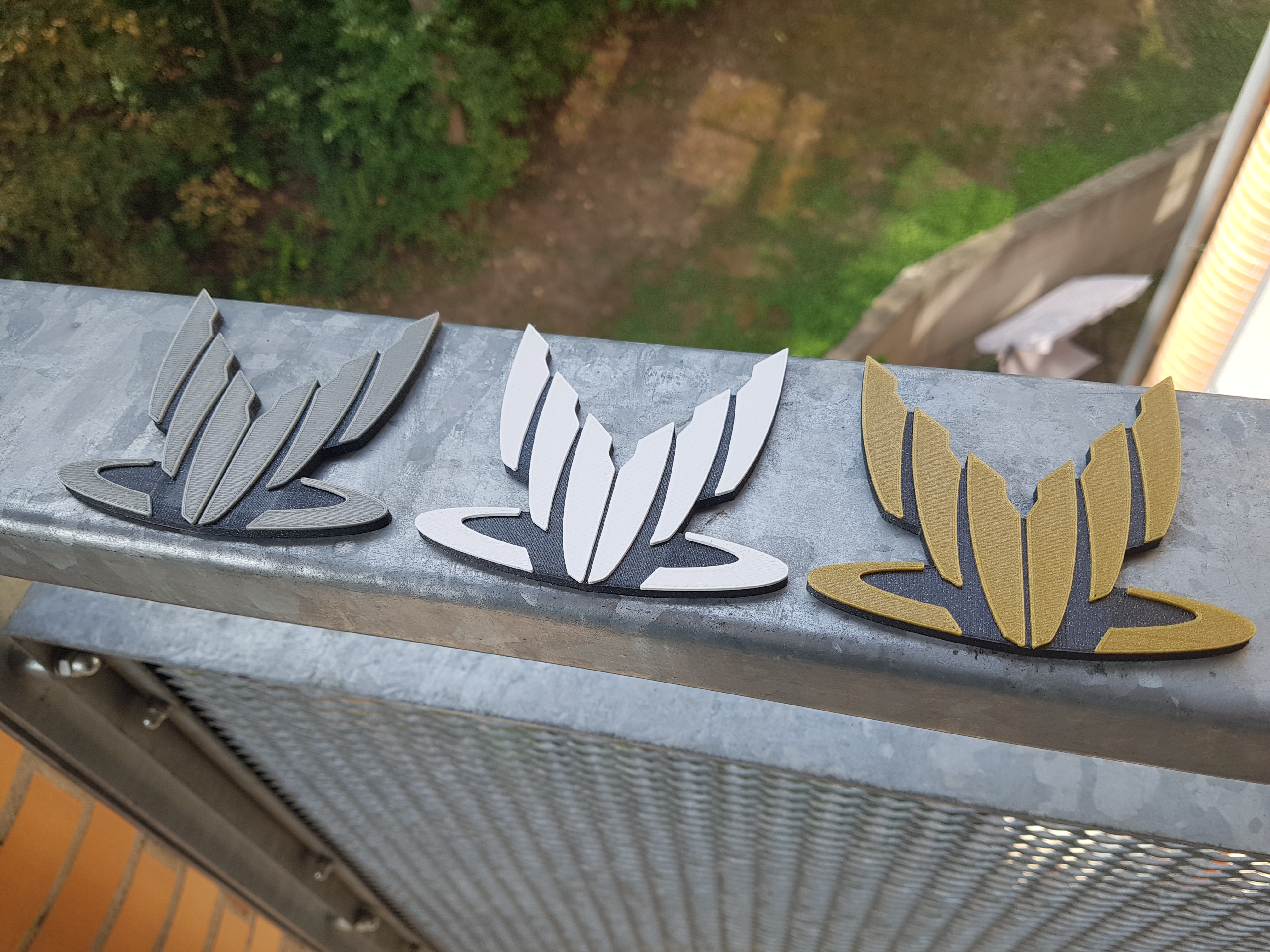 Mass Effect Spectre Logo Magnet — miniatura 4