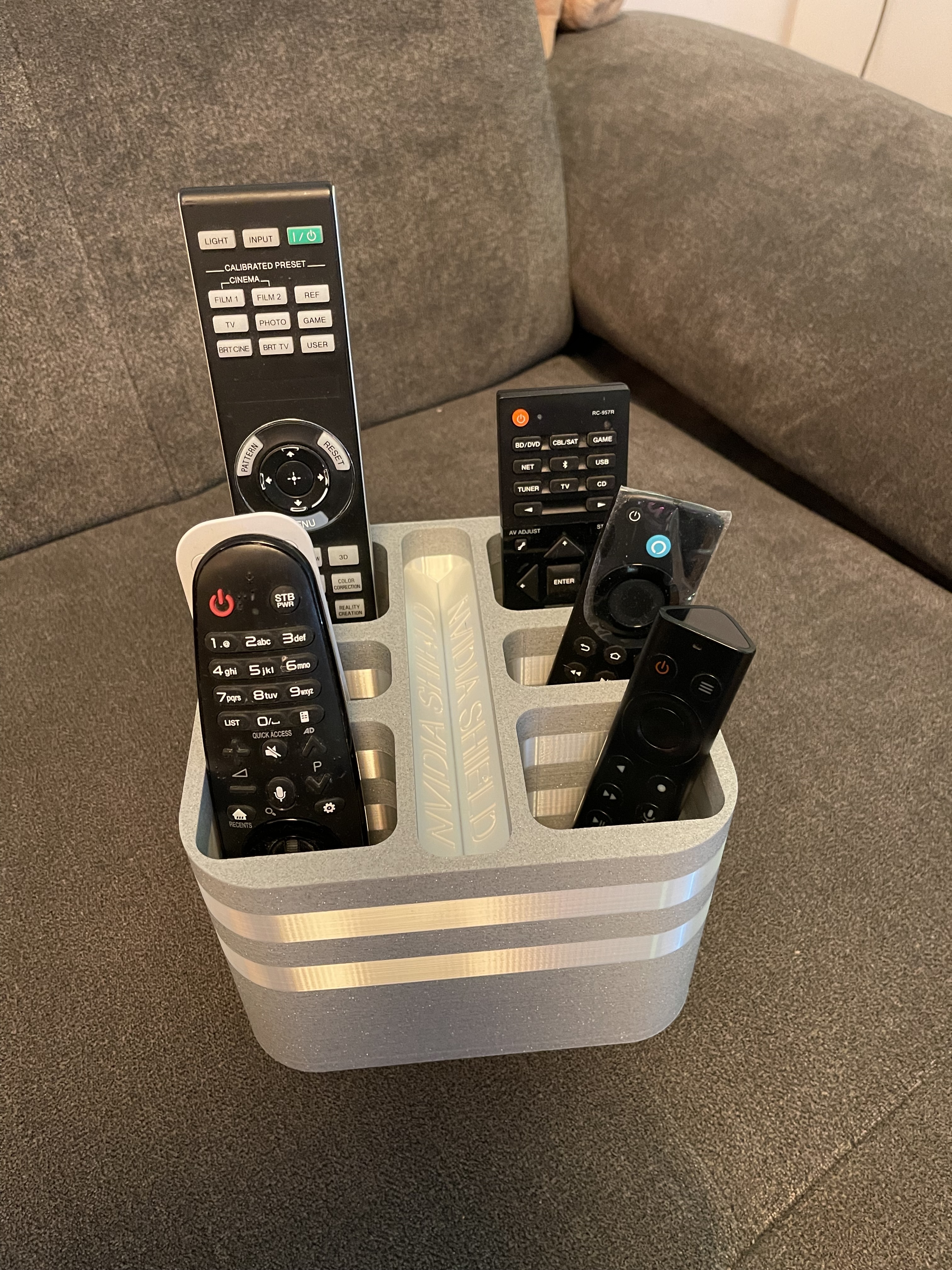 Fernbedienungshalterung / Remote control holder