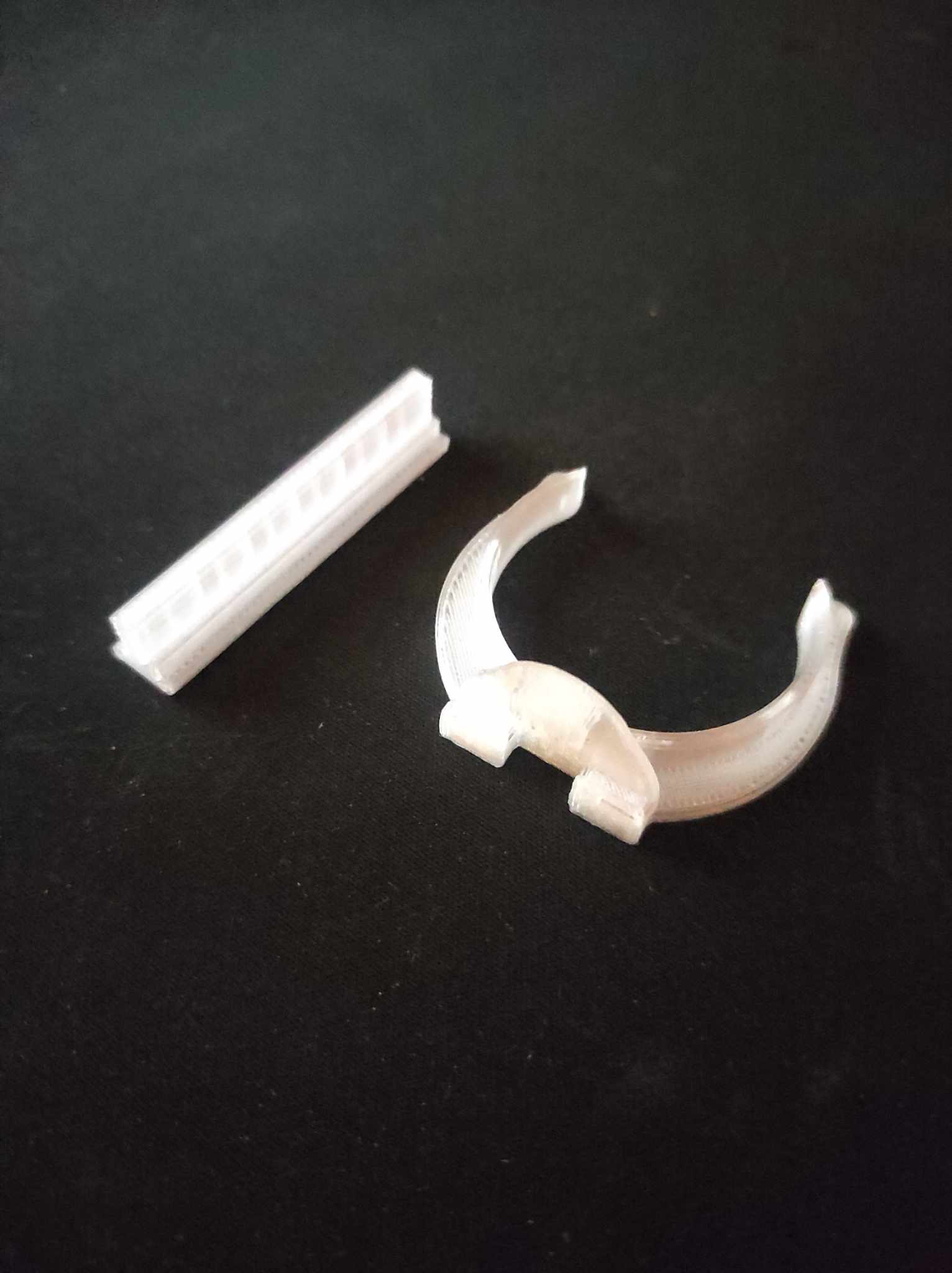 IKEA Faktum leg clip replacement for skirting/kickboard by Ceasar