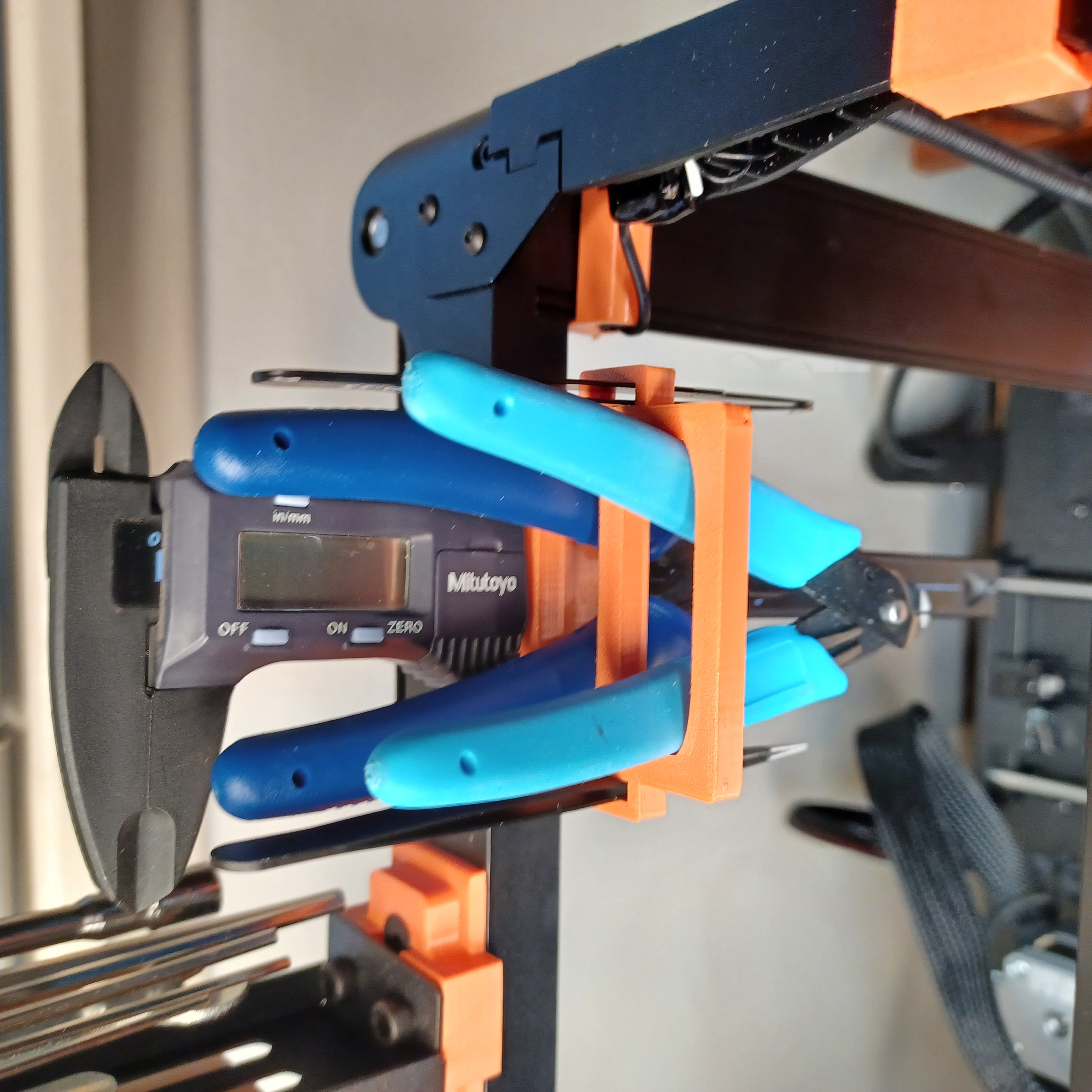 Tool Holder II+ v2 Ender 3 v3 by Jim Download free STL model