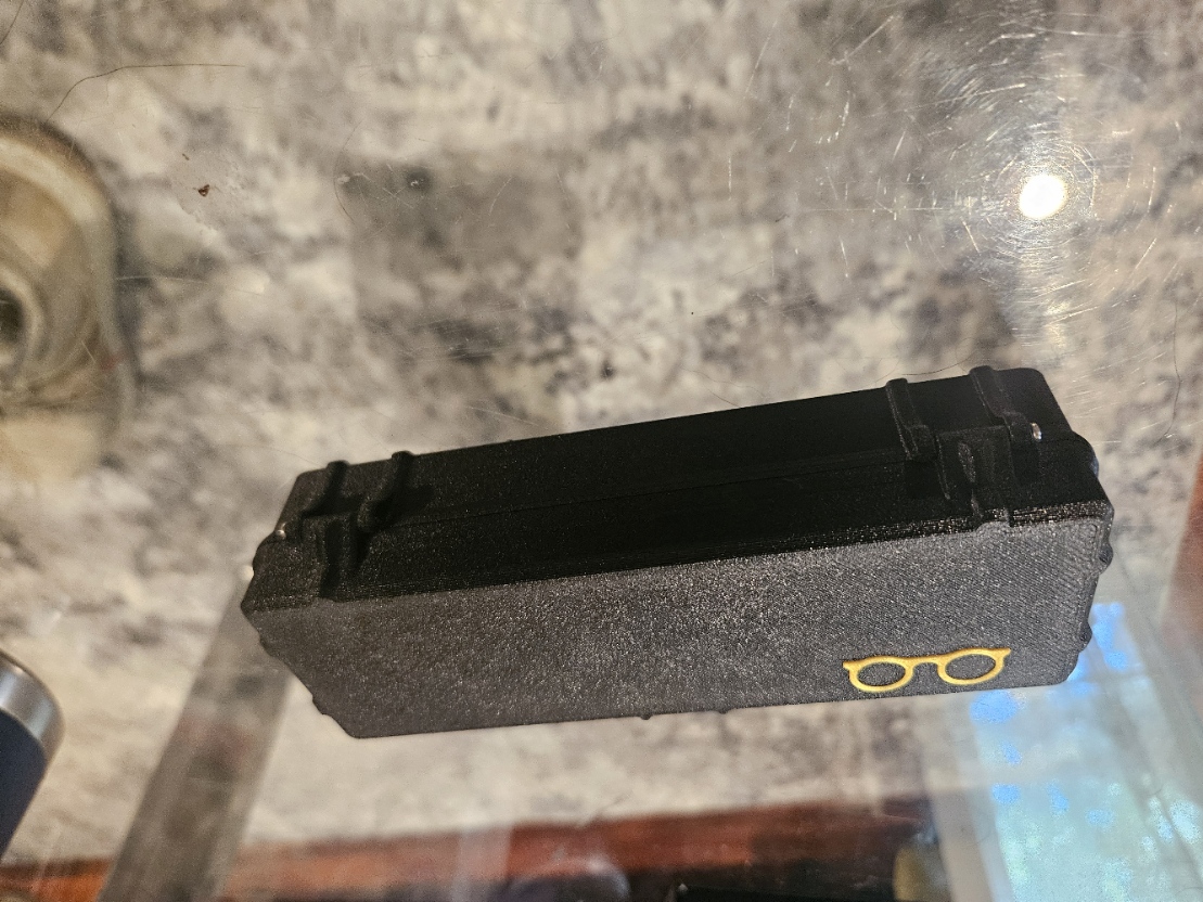 Miniatura 3 do modelo 3D rugged glasses case